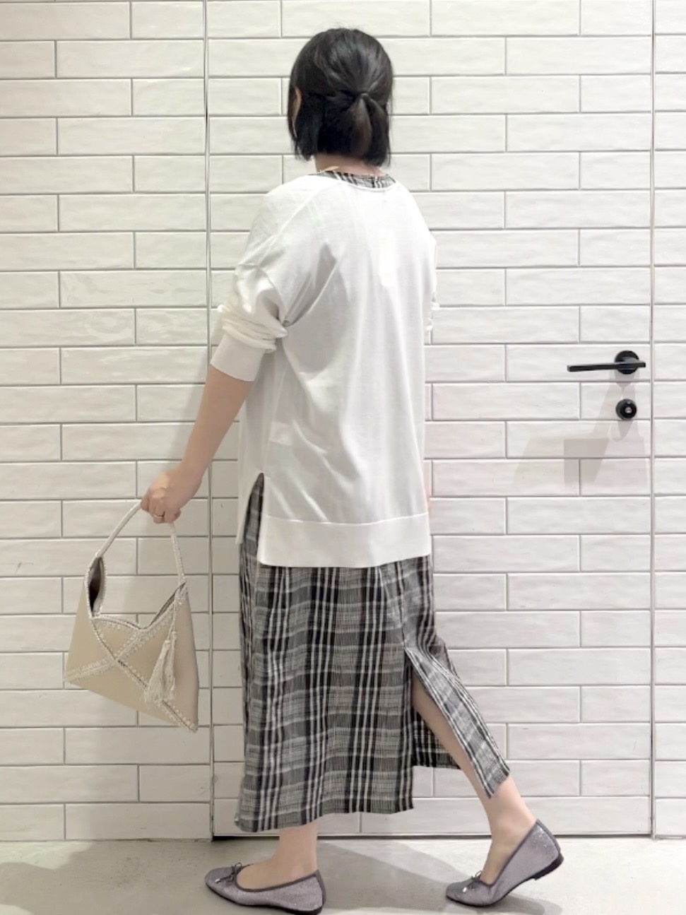 しおりさんの「OPAQUE.CLIP｜【接触冷感】ニットカーディガン《洗濯機OK／抗ピリング》」を使ったコーディネート
