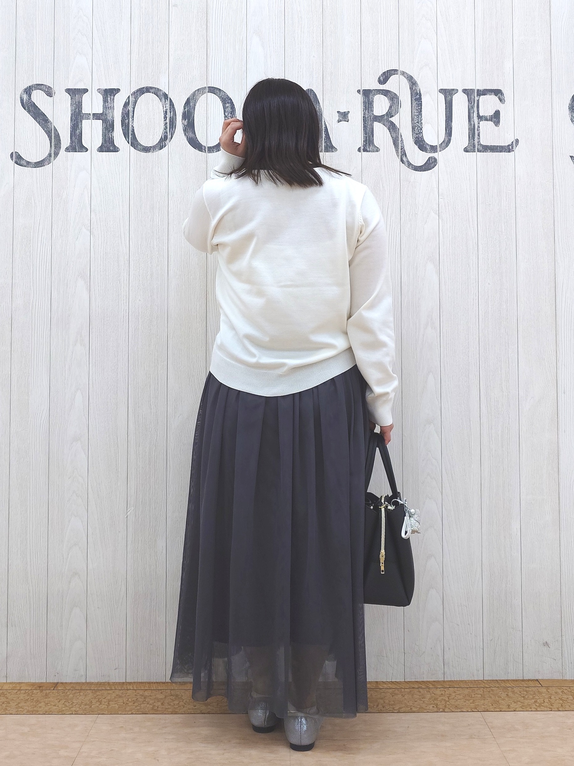 とろろさんの「SHOO･LA･RUE｜【2WAY】上品きれい 金具ベルトトートバッグ」を使ったコーディネート