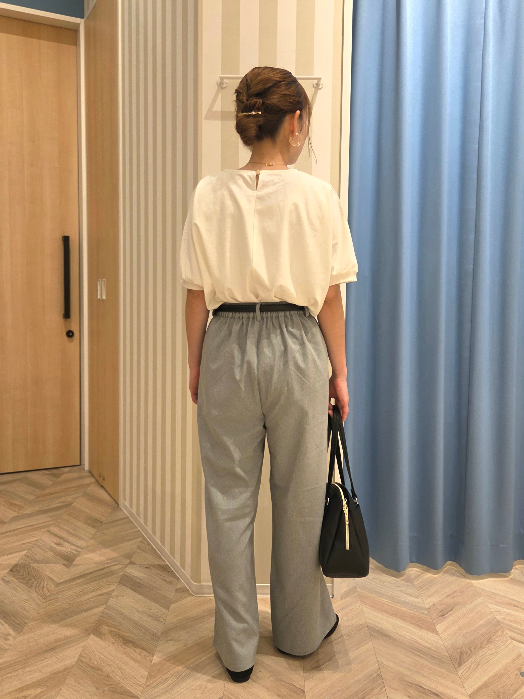 Ikumiさんの「SHOO･LA･RUE｜【洗濯後しわになりにくい】インせず着られる さらっとタッチのドルマンブラウス」を使ったコーディネート