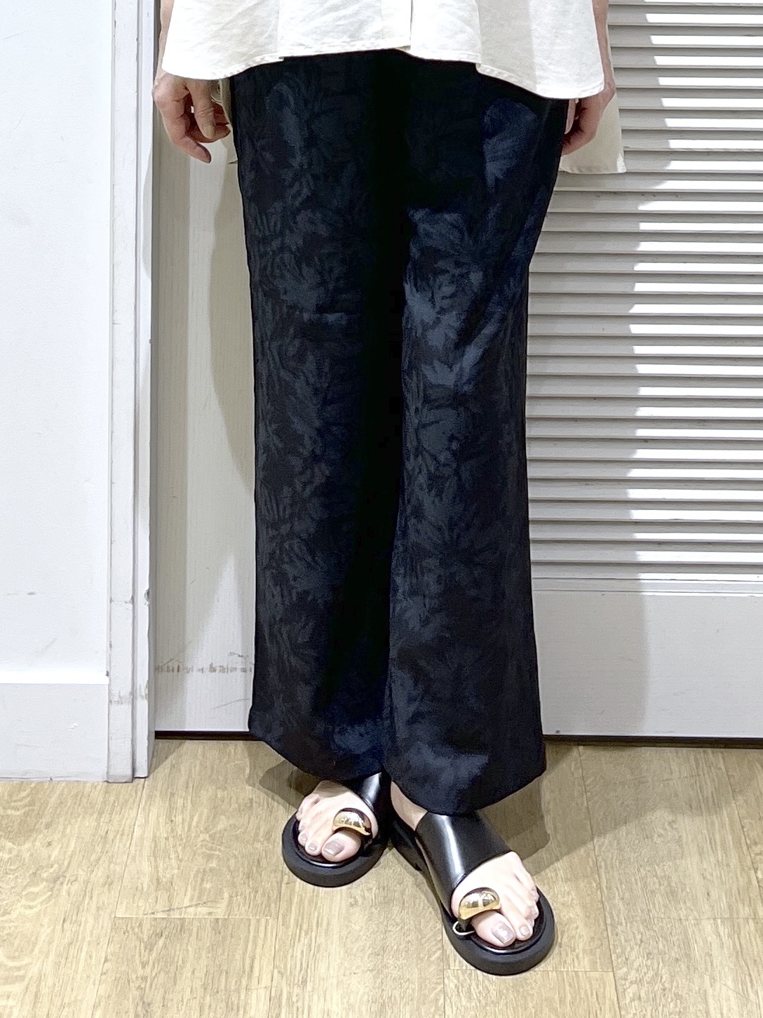 Miyazakiさんの「Dessin｜【セットアップ可/洗える】リネンブレンドドルマンシャツ」を使ったコーディネート