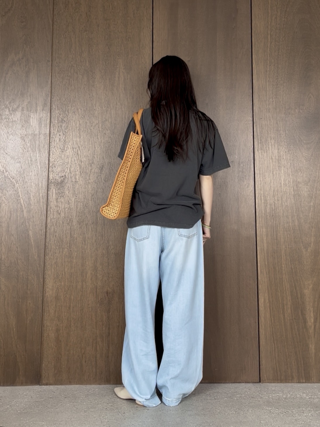 ibukiさんの「INDIVI｜【LE VERNIS】Toe ring Mules」を使ったコーディネート