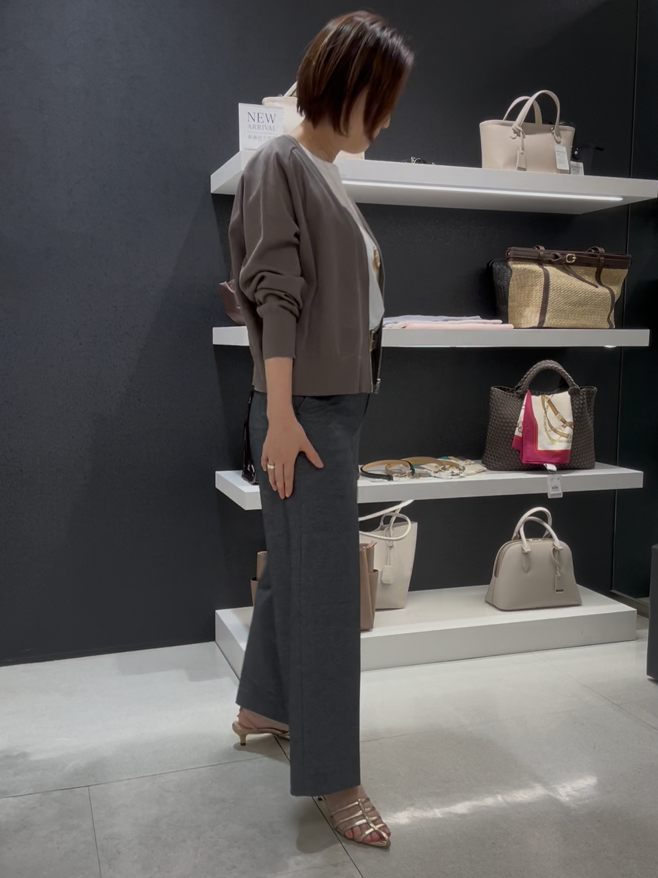 まどかさんの「UNTITLED｜【アンサンブル可/日除け・冷房対策】シアーレーヨンZIPカーディガン」を使ったコーディネート