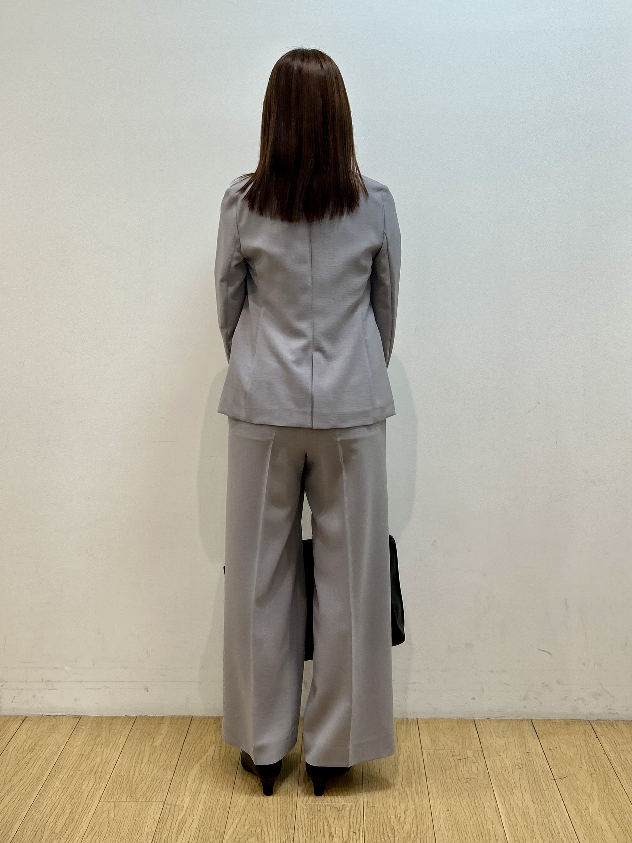 kozueさんの「INDIVI｜【洗える／UVケア】ストライプ柄＆無地 ボウタイ風 半袖ブラウス」を使ったコーディネート