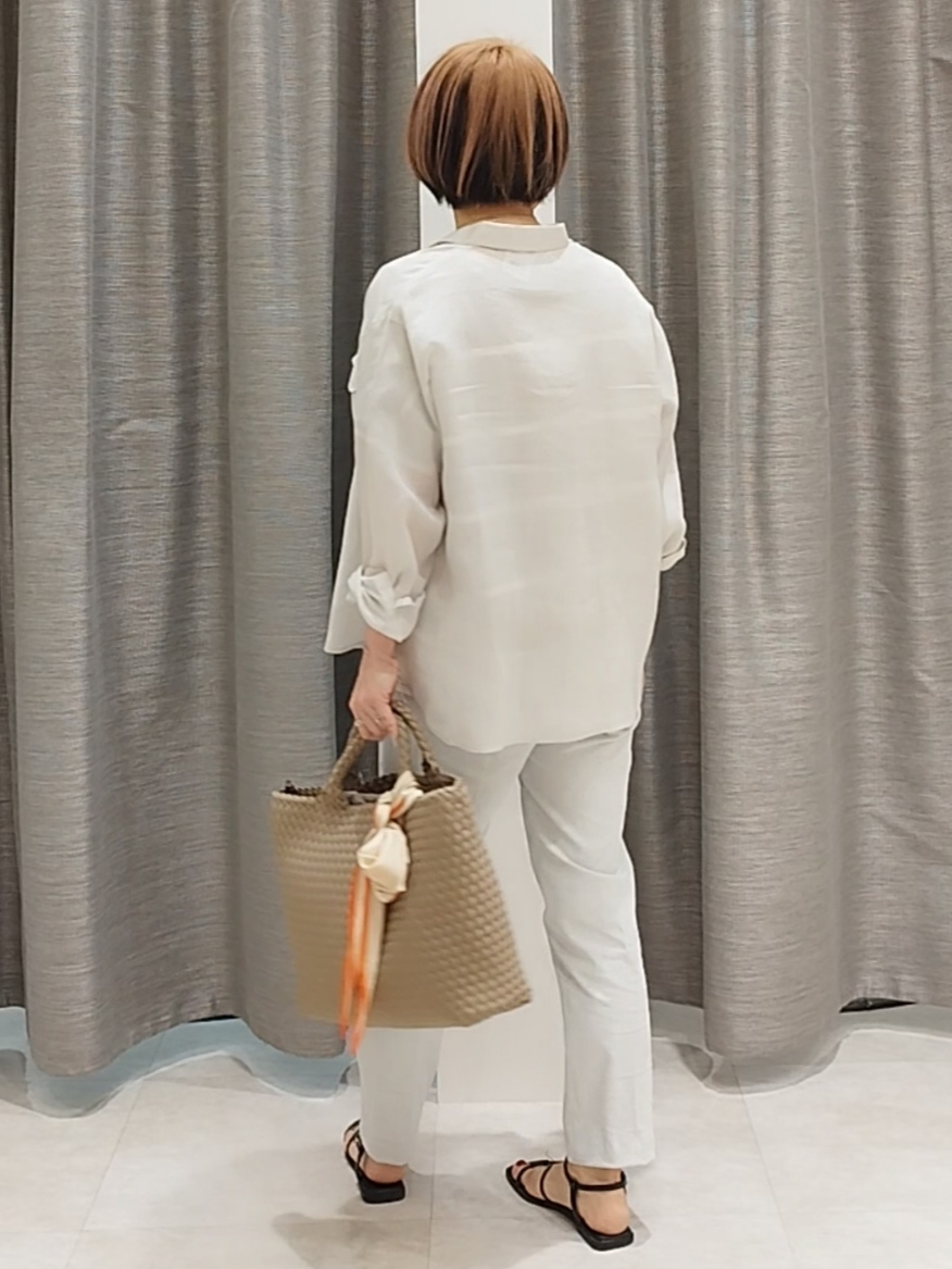 s u g iさんの「UNTITLED｜【接触冷感】ドライタッチシャツ」を使ったコーディネート