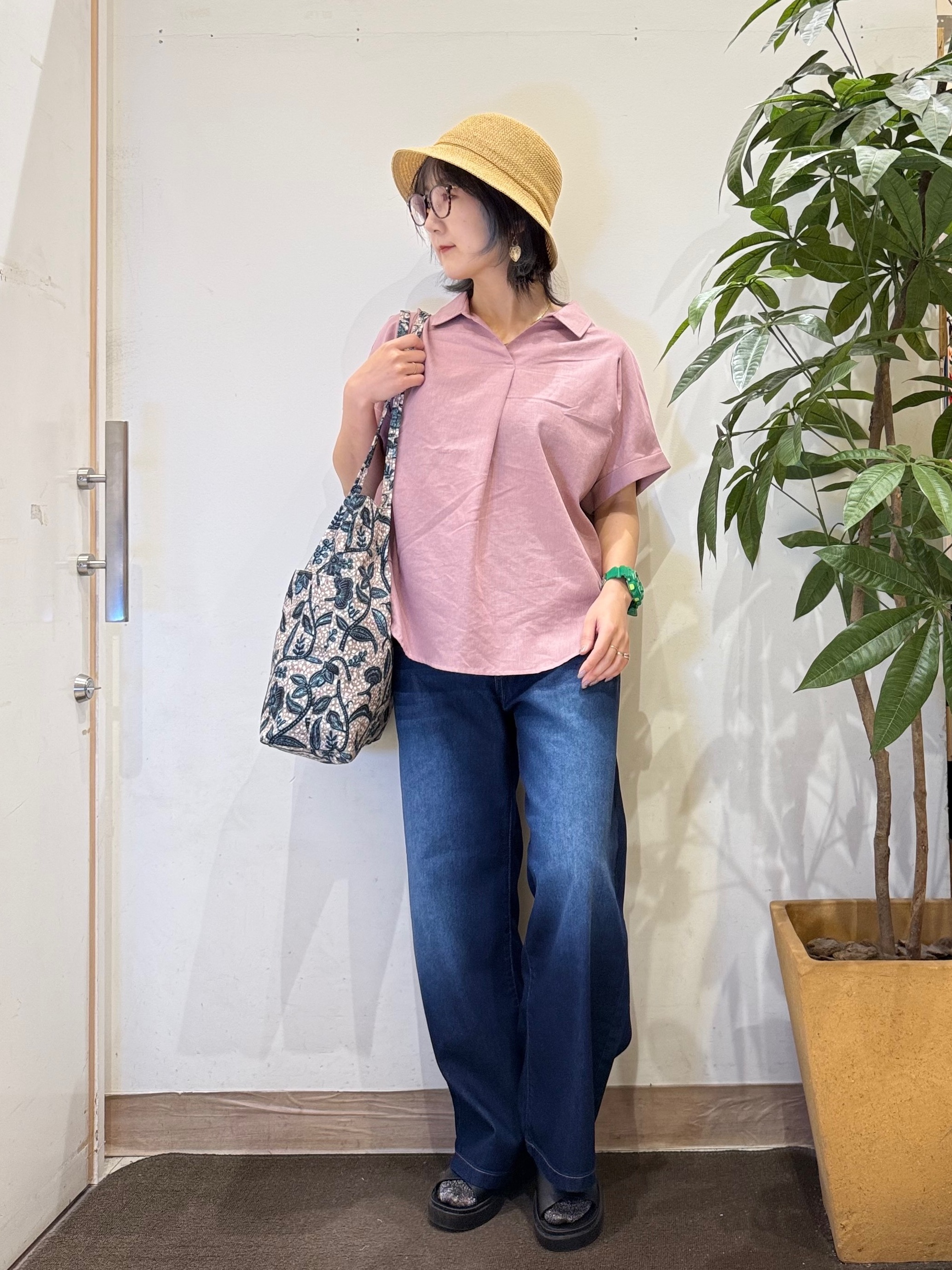 misakiさんの「SHOO･LA･RUE｜【UV/吸水速乾/抗菌防臭】インせず着られる フレンチリネンスキッパーシャツ」を使ったコーディネート