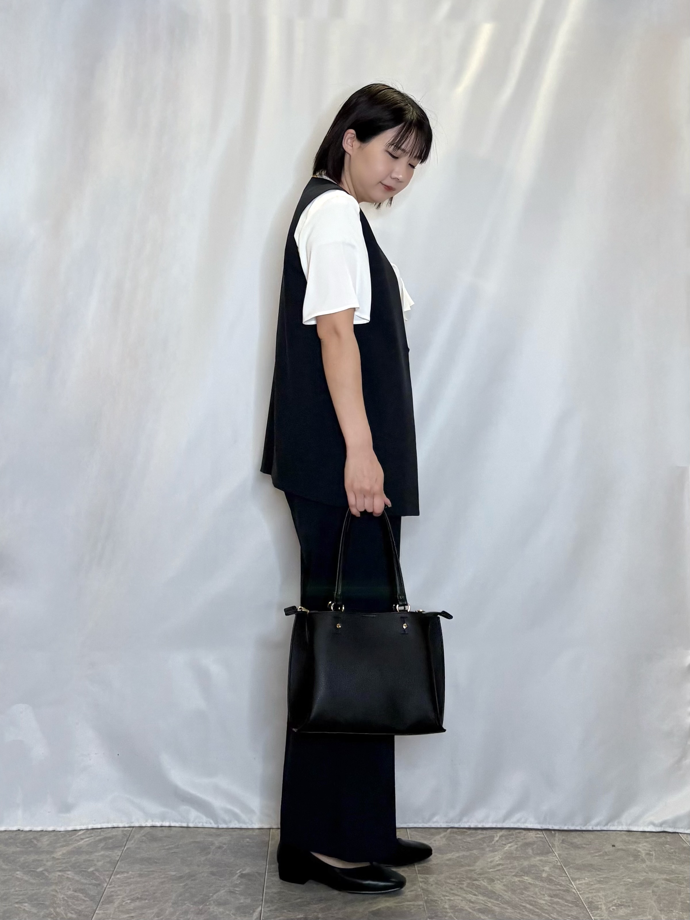 ネリさんの「SHOO･LA･RUE｜【セットアップ可/洗濯後しわになりにくい/S-LL】シンプルで合わせやすい ノーカラージレ」を使ったコーディネート