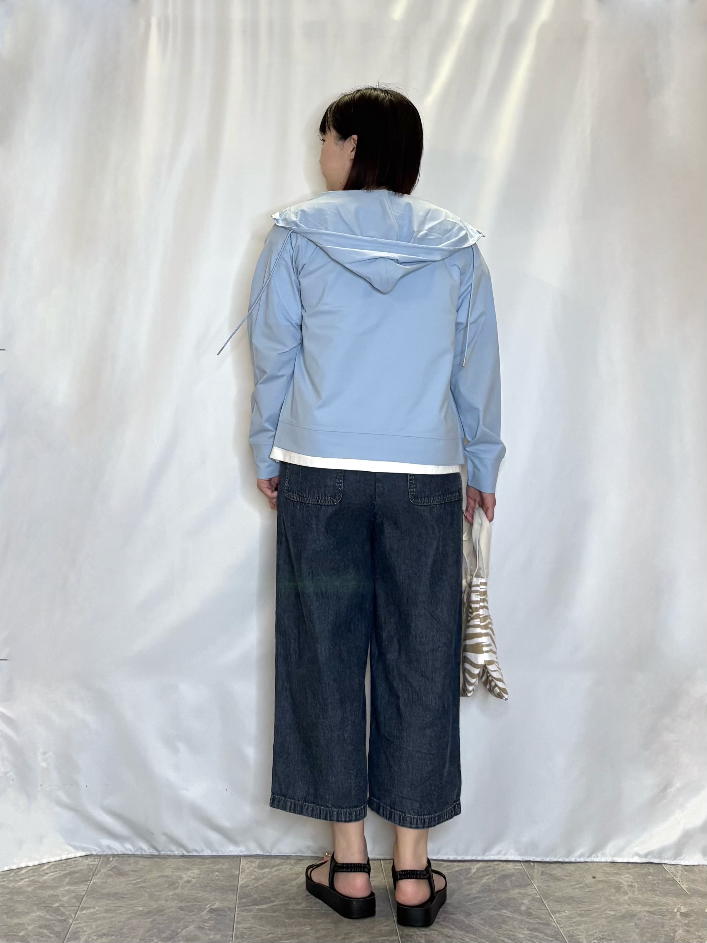ネリさんの「SHOO･LA･RUE｜【UV/洗濯機可】日焼け対策も快適に 指穴つき ジップパーカー」を使ったコーディネート