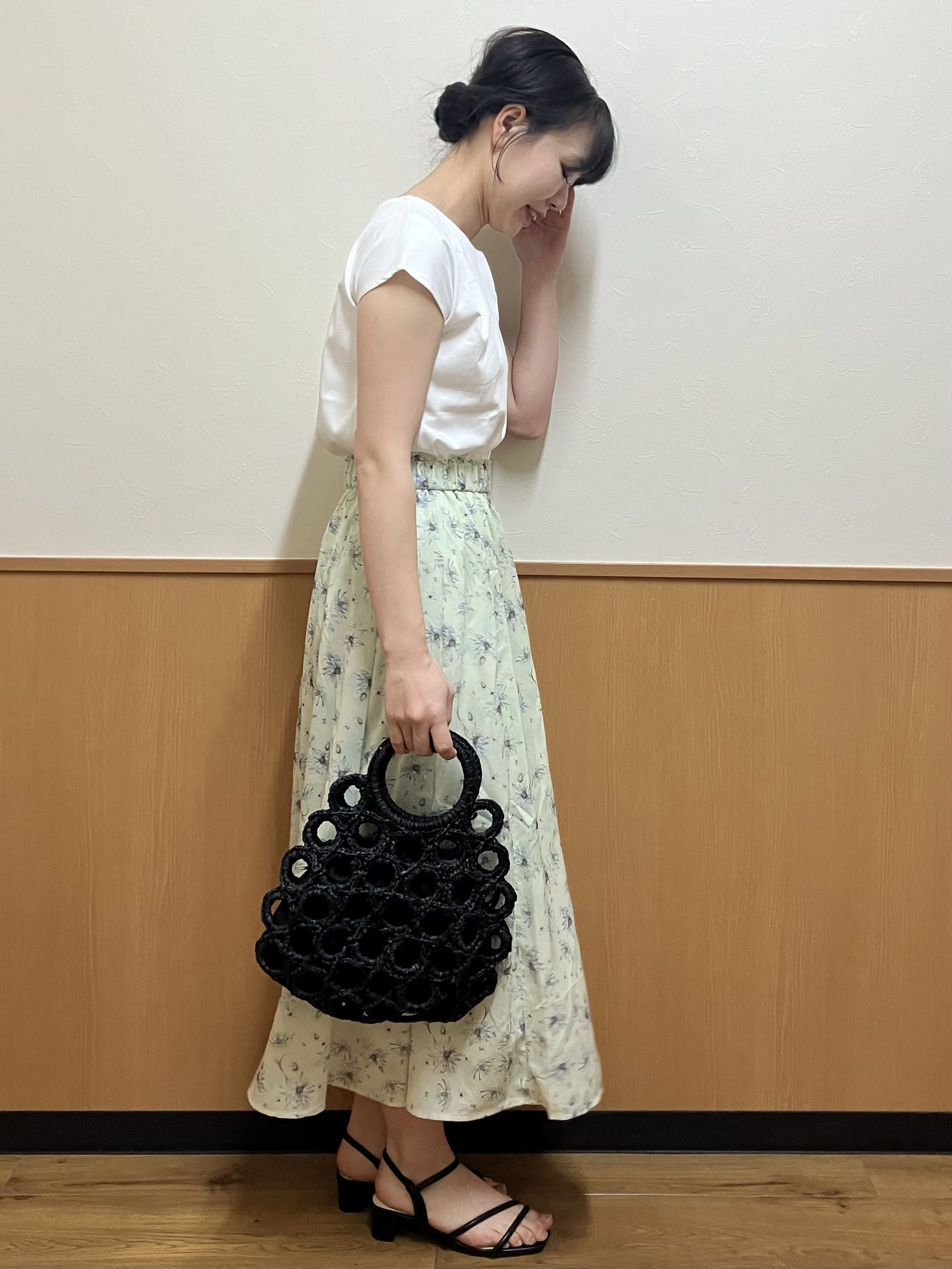 MAYUKIさんの「index｜【接触冷感】ビジューキーネックフレンチトップス《UVケア／洗濯機OK／XS～3L／8col》」を使ったコーディネート