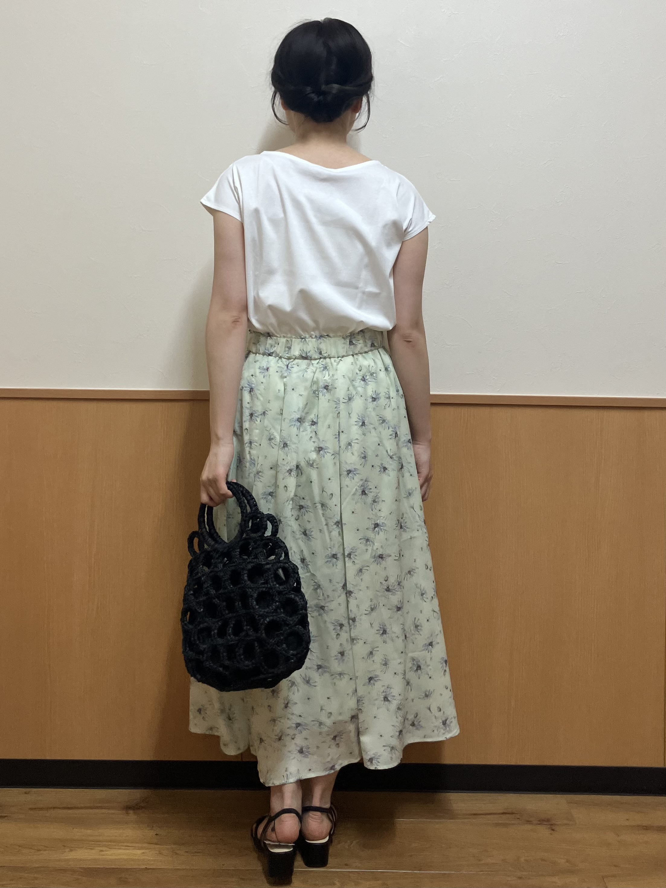 MAYUKIさんの「index｜【接触冷感】ビジューキーネックフレンチトップス《UVケア／洗濯機OK／XS～3L／8col》」を使ったコーディネート