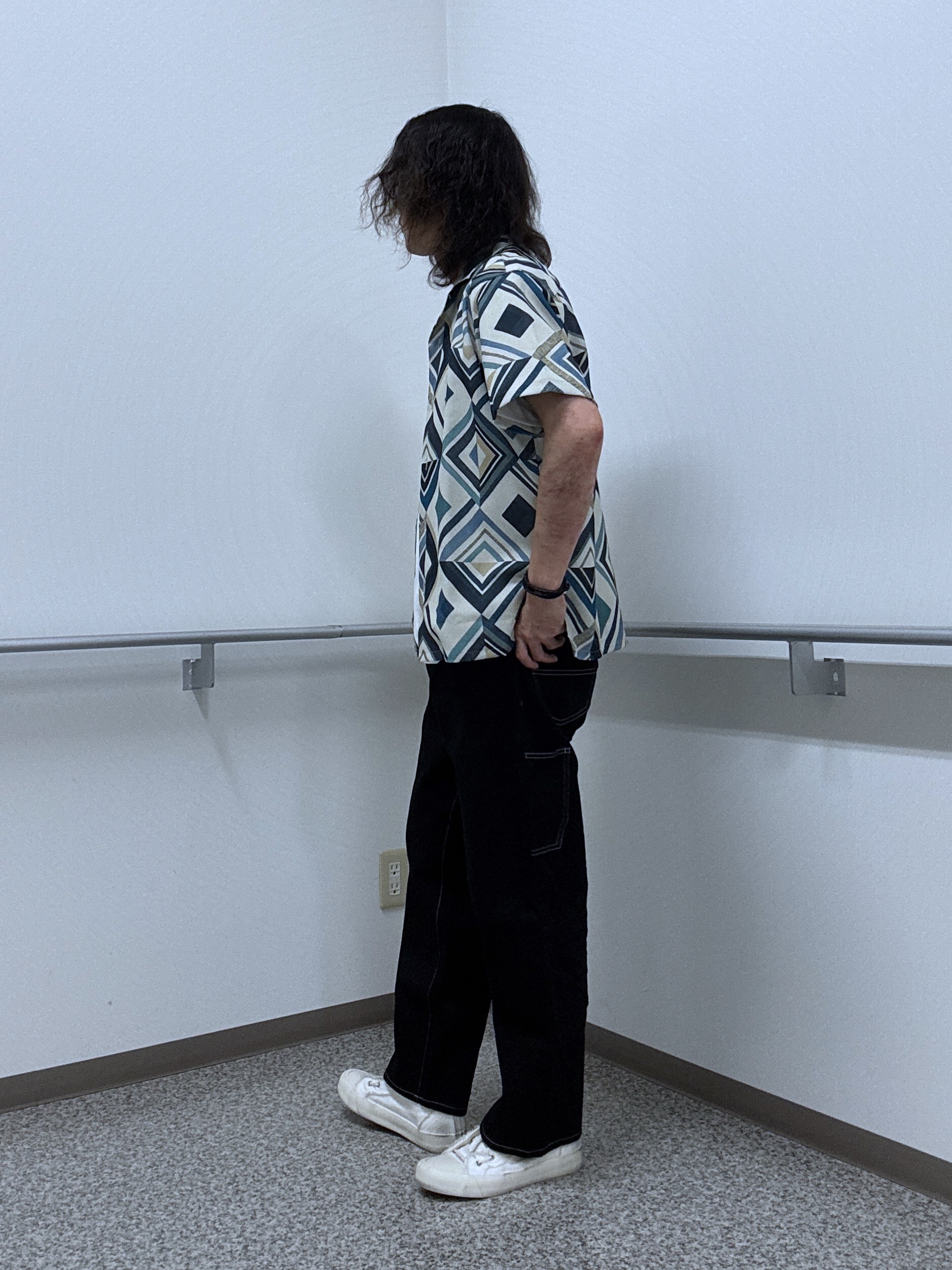 おーのさんの「TAKEO KIKUCHI｜【吸汗速乾】タイル柄プリント 半袖シャツ」を使ったコーディネート