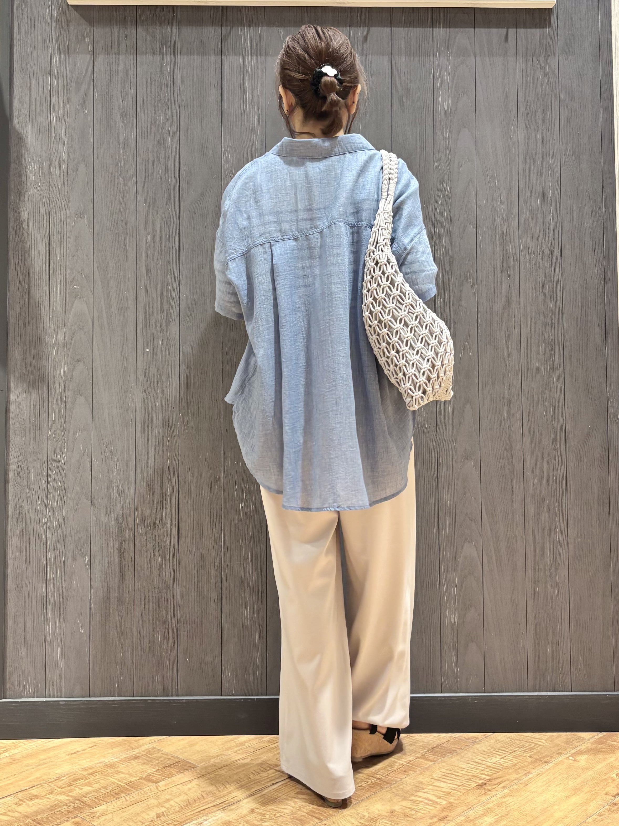 meiさんの「SHOO･LA･RUE｜ヒップがすっぽり隠れる やわらか5分袖シアーシャツ」を使ったコーディネート