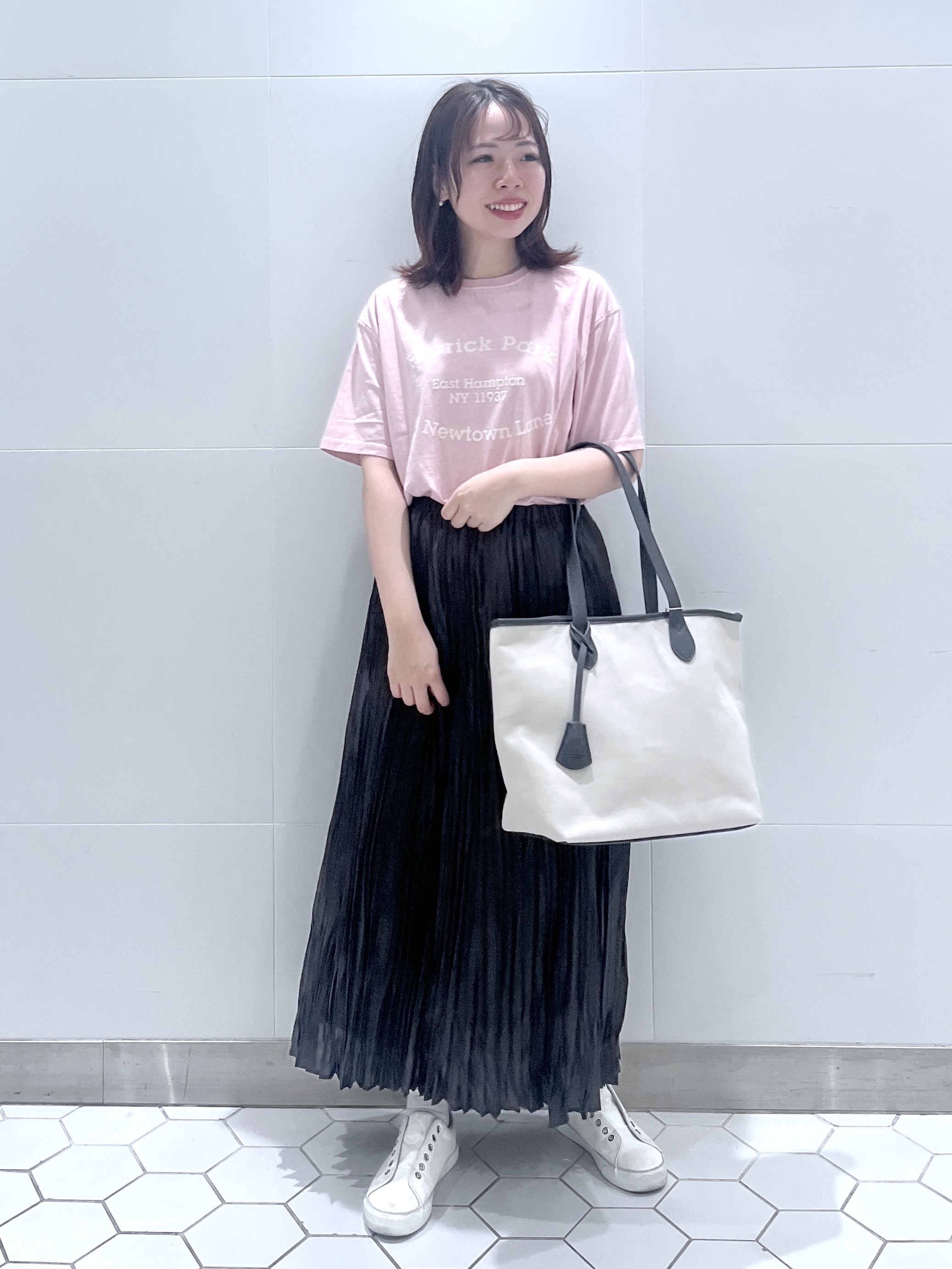 Makinoさんの「Dessin｜【洗える】チェック柄シアークルーネックカーディガン」を使ったコーディネート