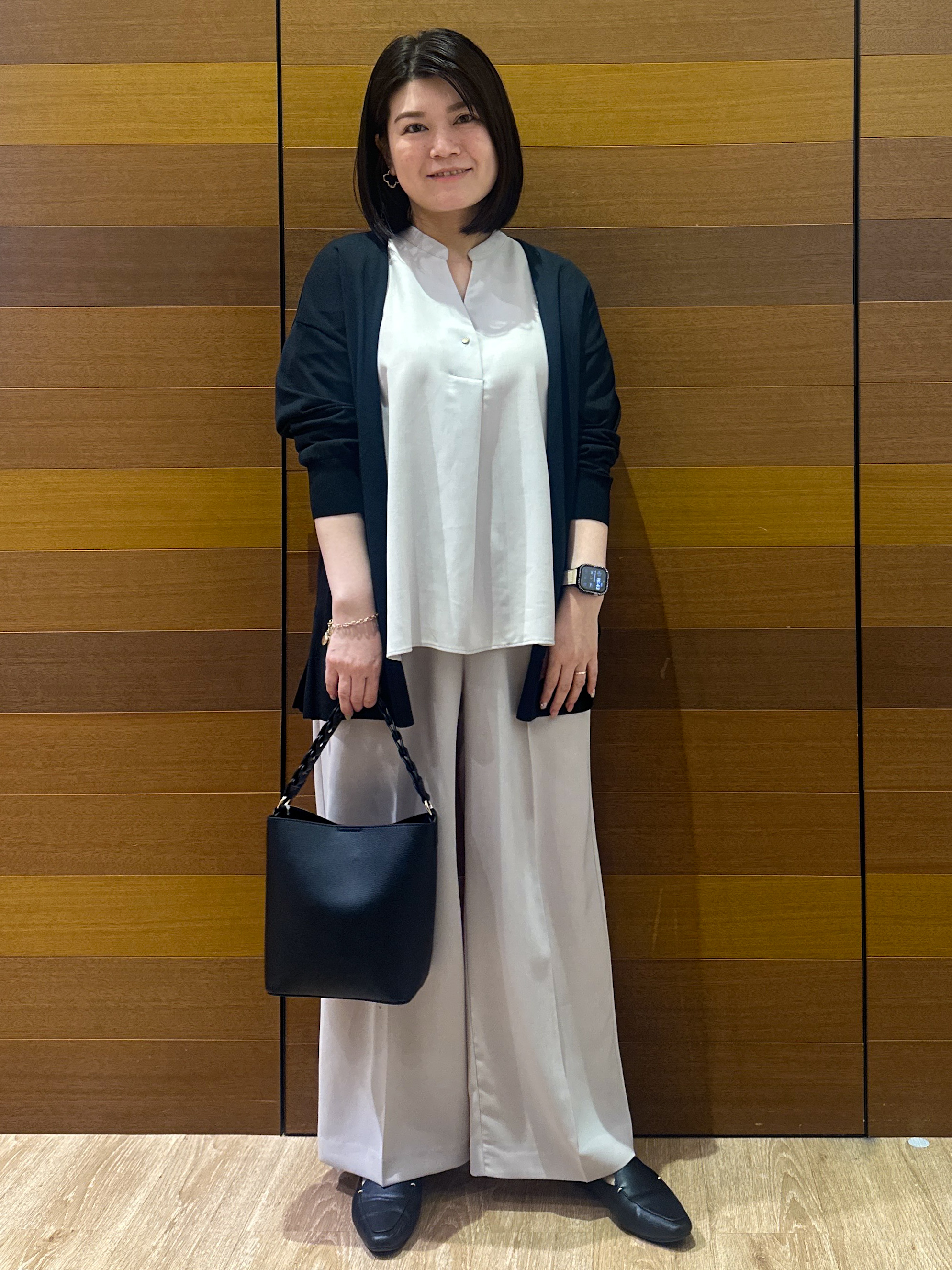 Minさんの「OPAQUE.CLIP｜【接触冷感】ニットカーディガン《洗濯機OK／抗ピリング》」を使ったコーディネート