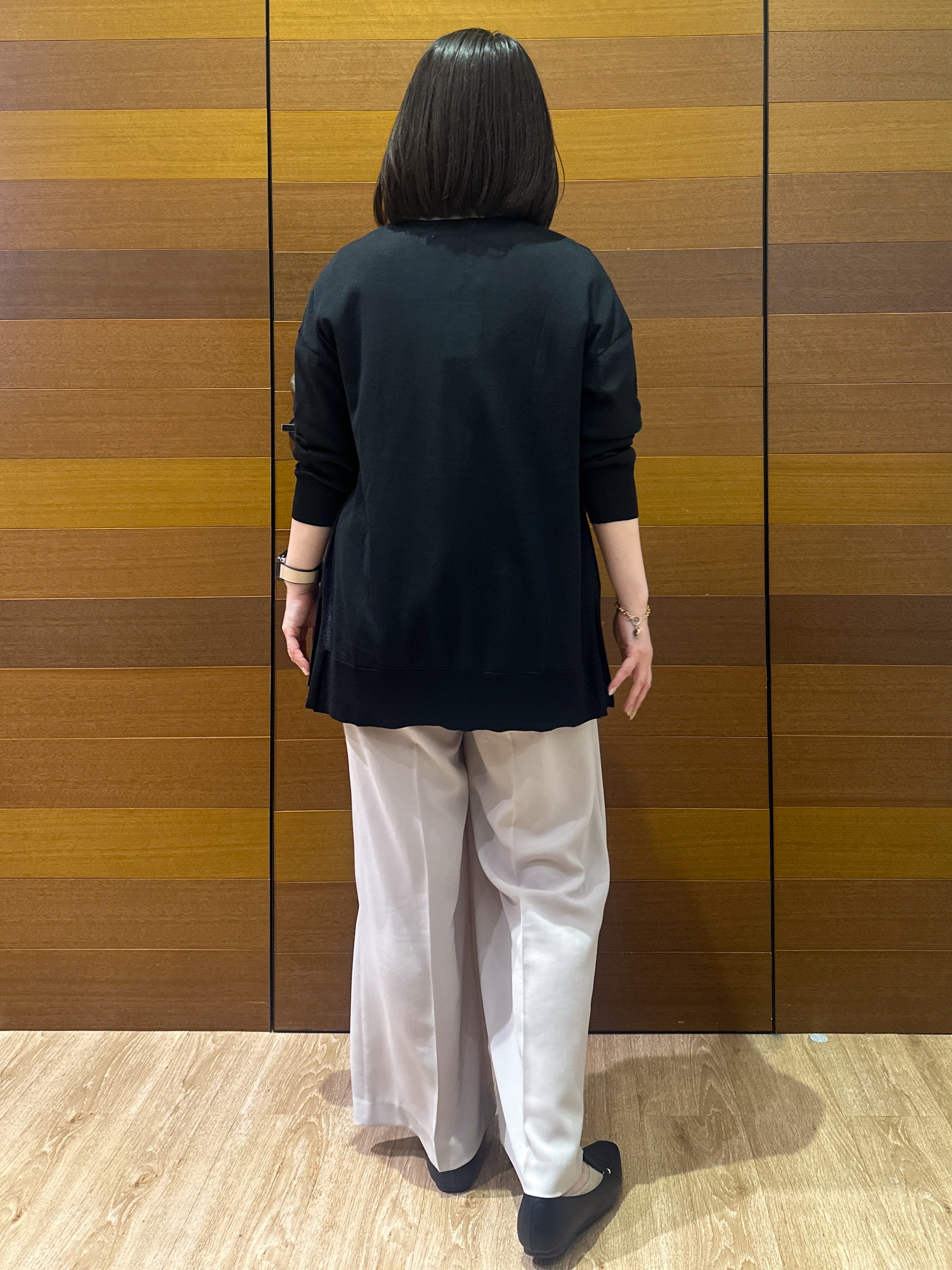Minさんの「OPAQUE.CLIP｜【接触冷感】ニットカーディガン《洗濯機OK／抗ピリング》」を使ったコーディネート