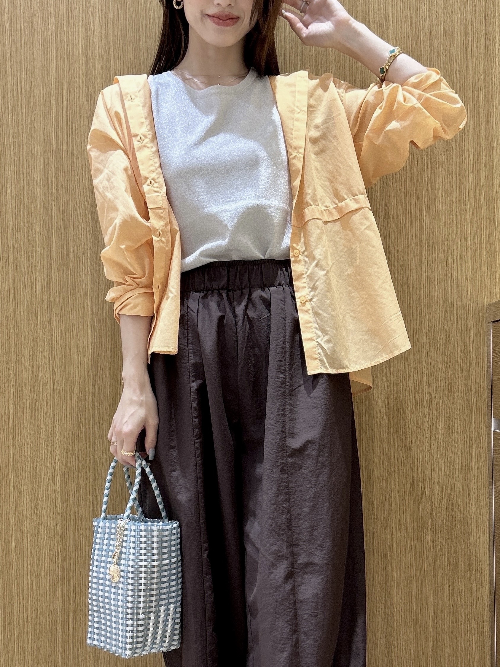 maiさんの「OPAQUE.CLIP｜シアーローンシャツ【洗濯機OK】」を使ったコーディネート