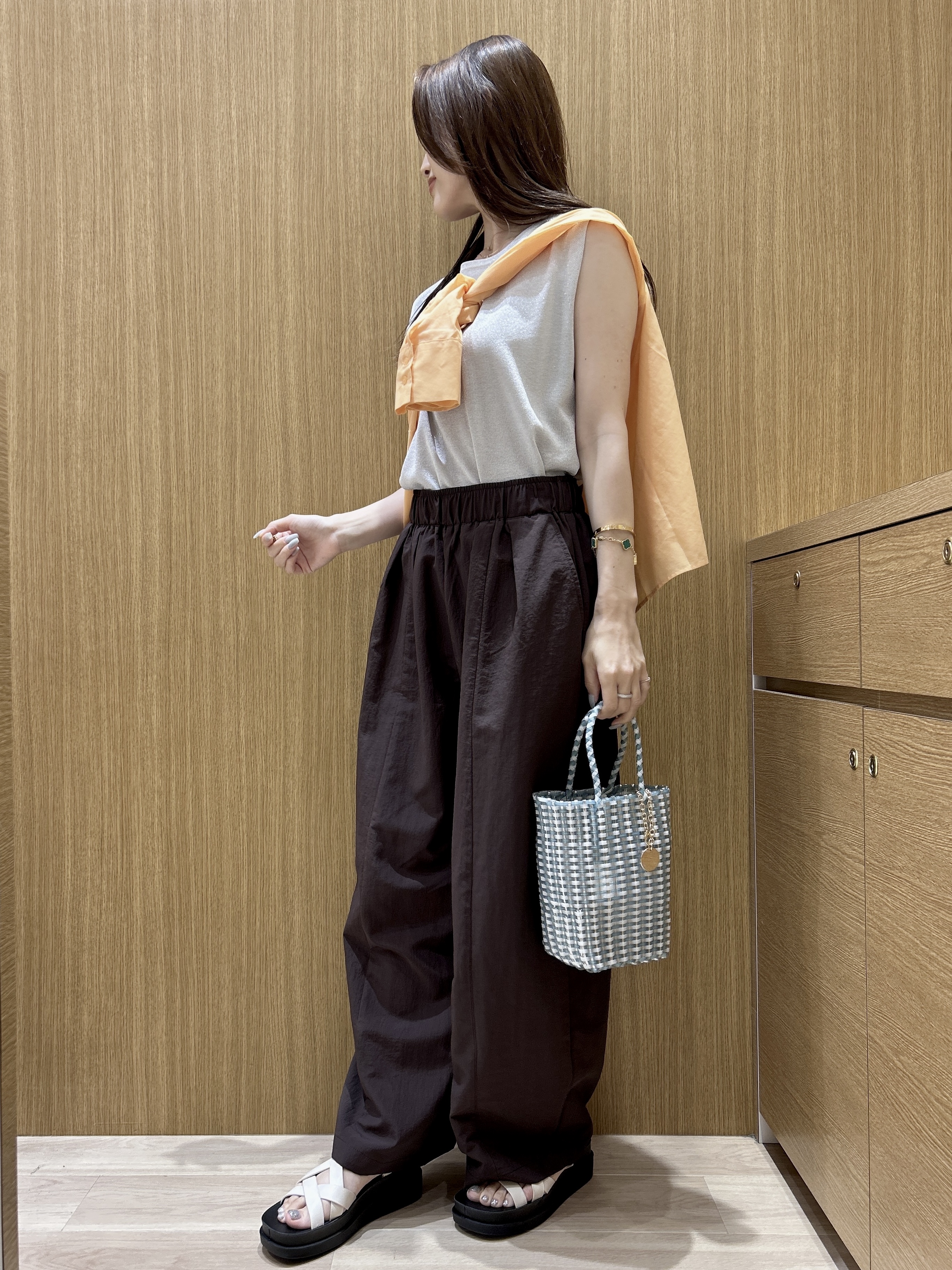 maiさんの「OPAQUE.CLIP｜シアーローンシャツ【洗濯機OK】」を使ったコーディネート