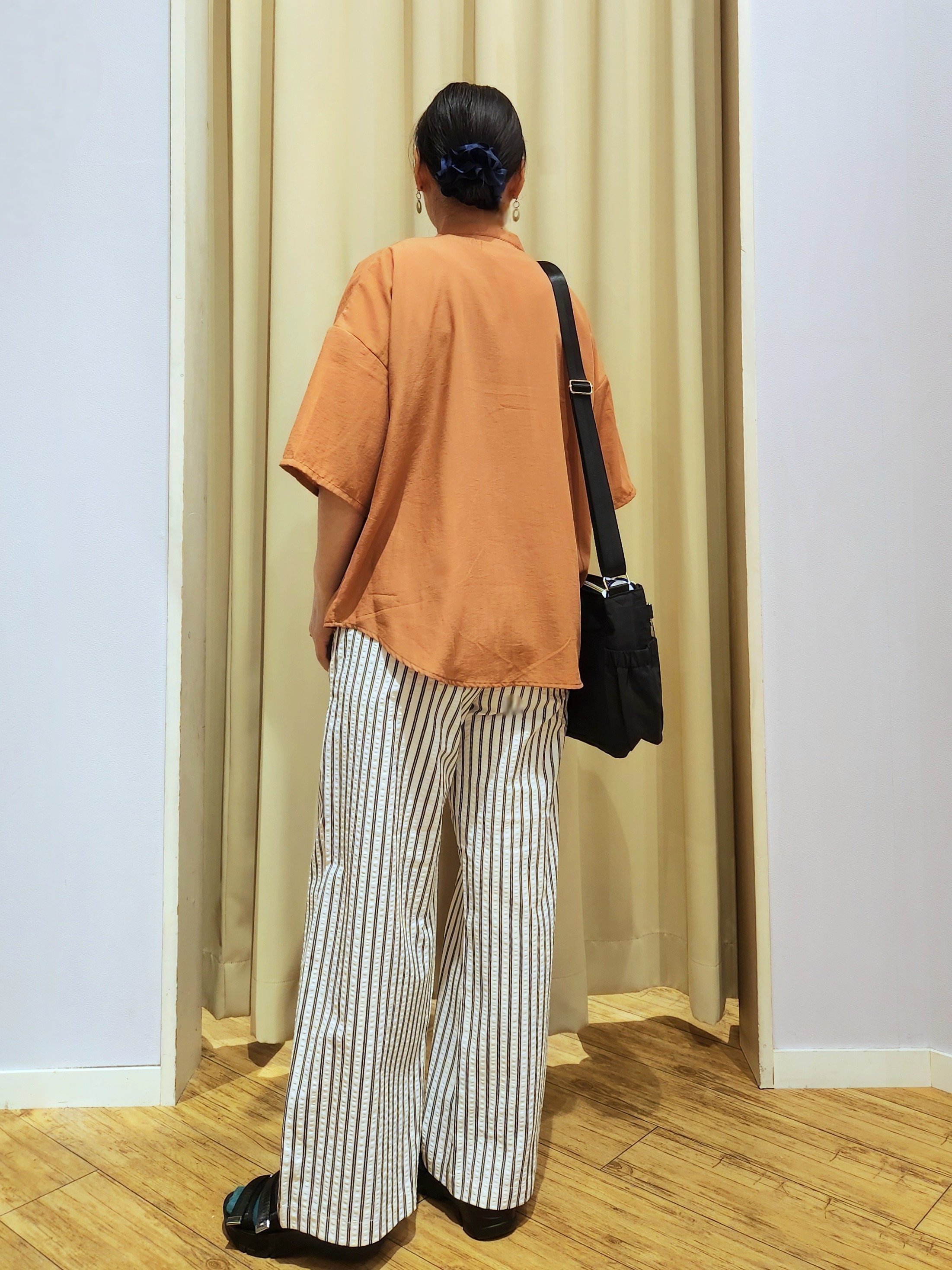 くまさんの「SHOO･LA･RUE｜【洗濯機可/S-LL】大人の抜け感 ゆるっと5分袖シャツ」を使ったコーディネート