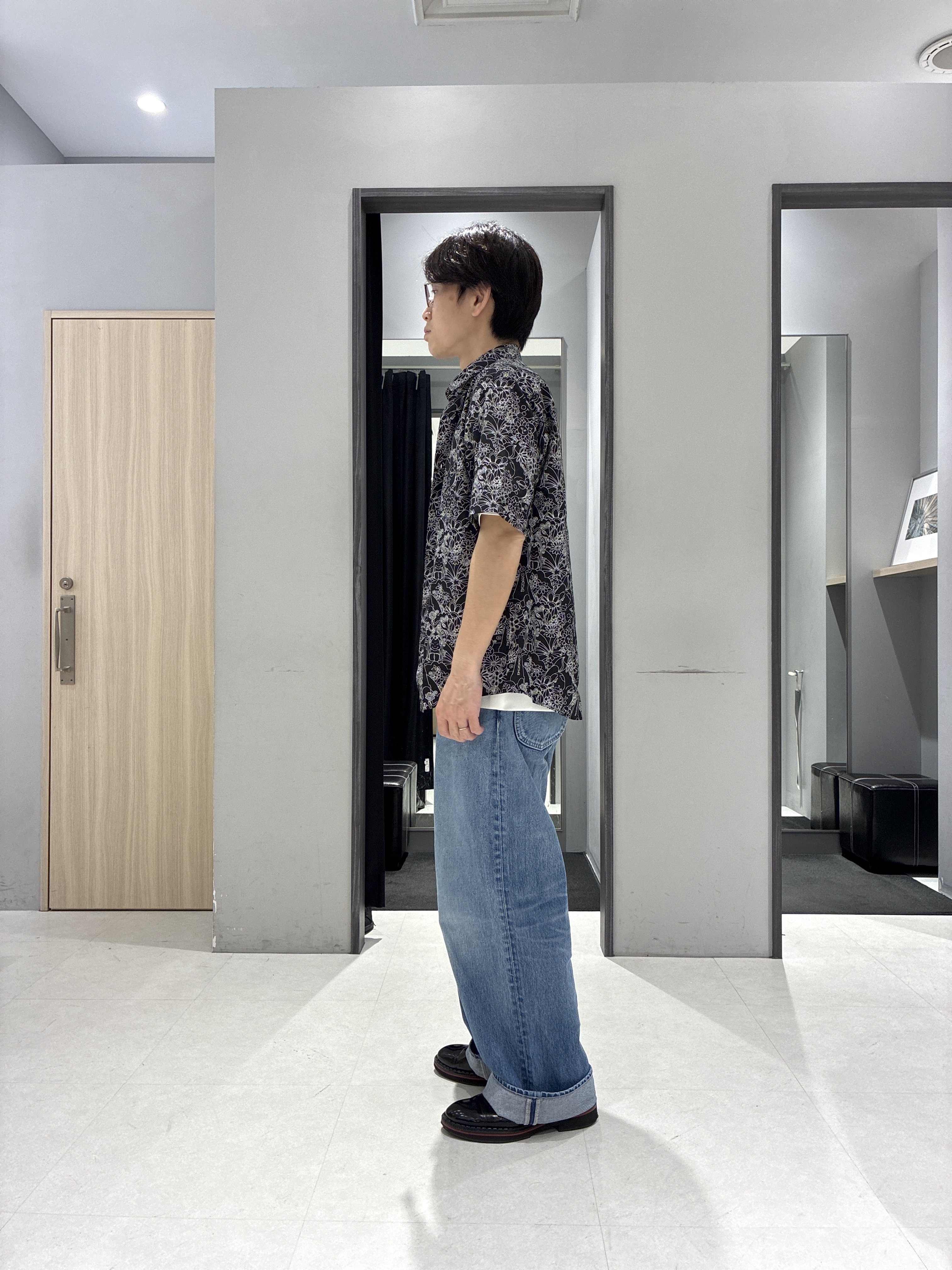 わいずみさんの「TAKEO KIKUCHI｜【BOWLER HAT LABEL】ビリケンさんプリント 半袖シャツ」を使ったコーディネート