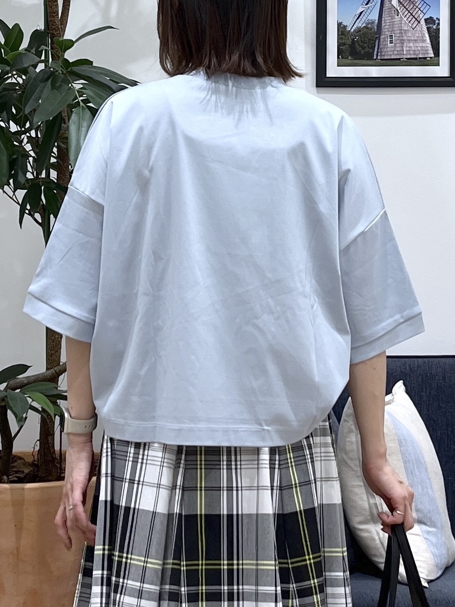 canaさんの「Dessin｜【体型カバー】美光沢カットソーボクシーシルエット」を使ったコーディネート