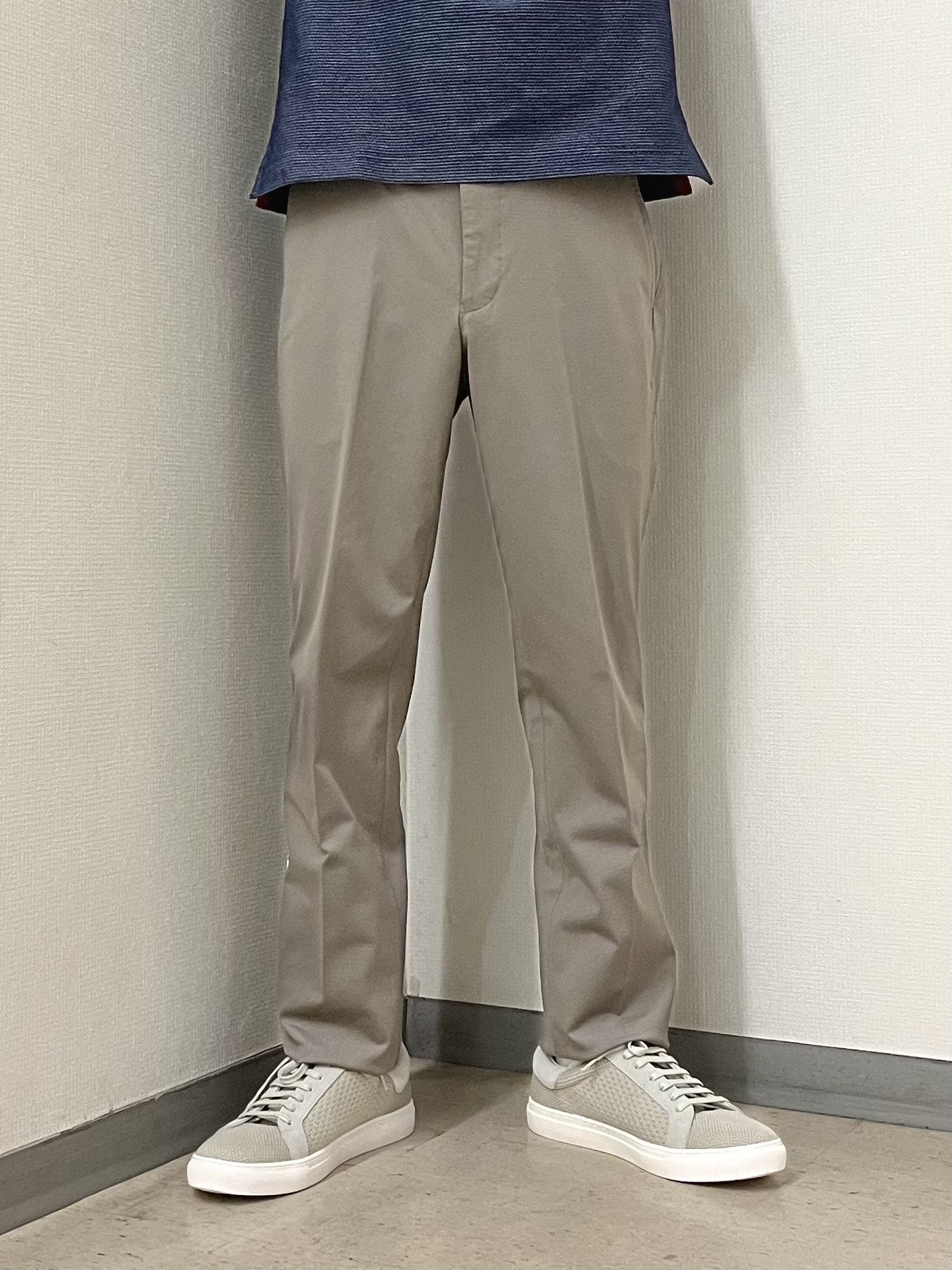 URAさんの「TAKEO KIKUCHI｜【360&deg;ストレッチ／軽量】None Of Stress ライト ジャケット（セットアップ対応）」を使ったコーディネート