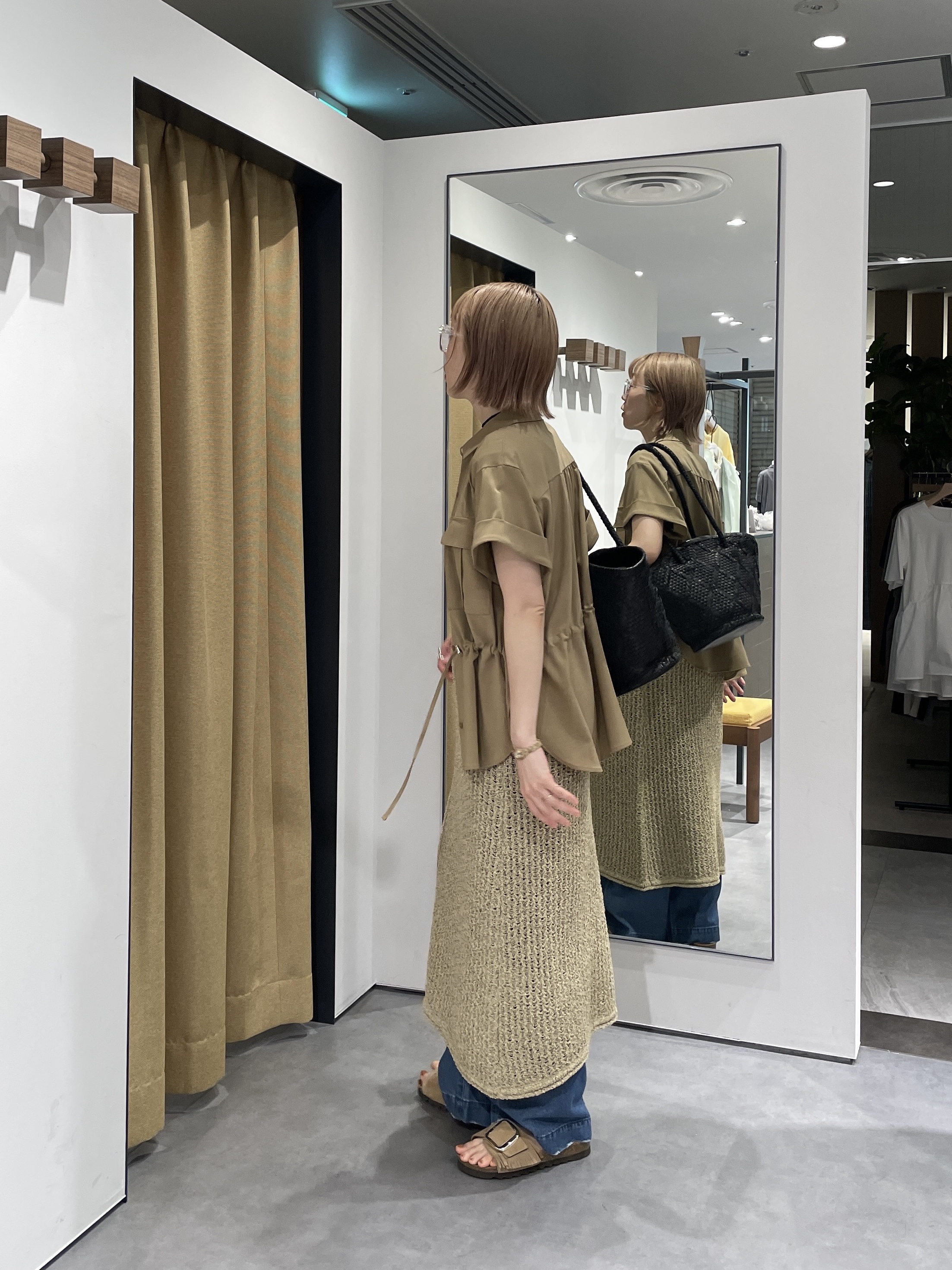 mikuさんの「INDIVI｜Comfy SET UP｜サファリシャツ【セットアップ対応／通勤／カセット服／接触冷感／UVカット】」を使ったコーディネート