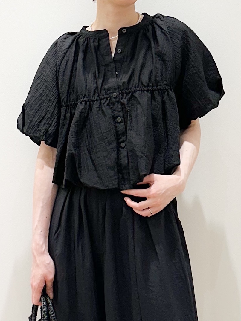 yurieさんの「OPAQUE.CLIP｜バルーンデザインブラウス【洗濯機OK】」を使ったコーディネート