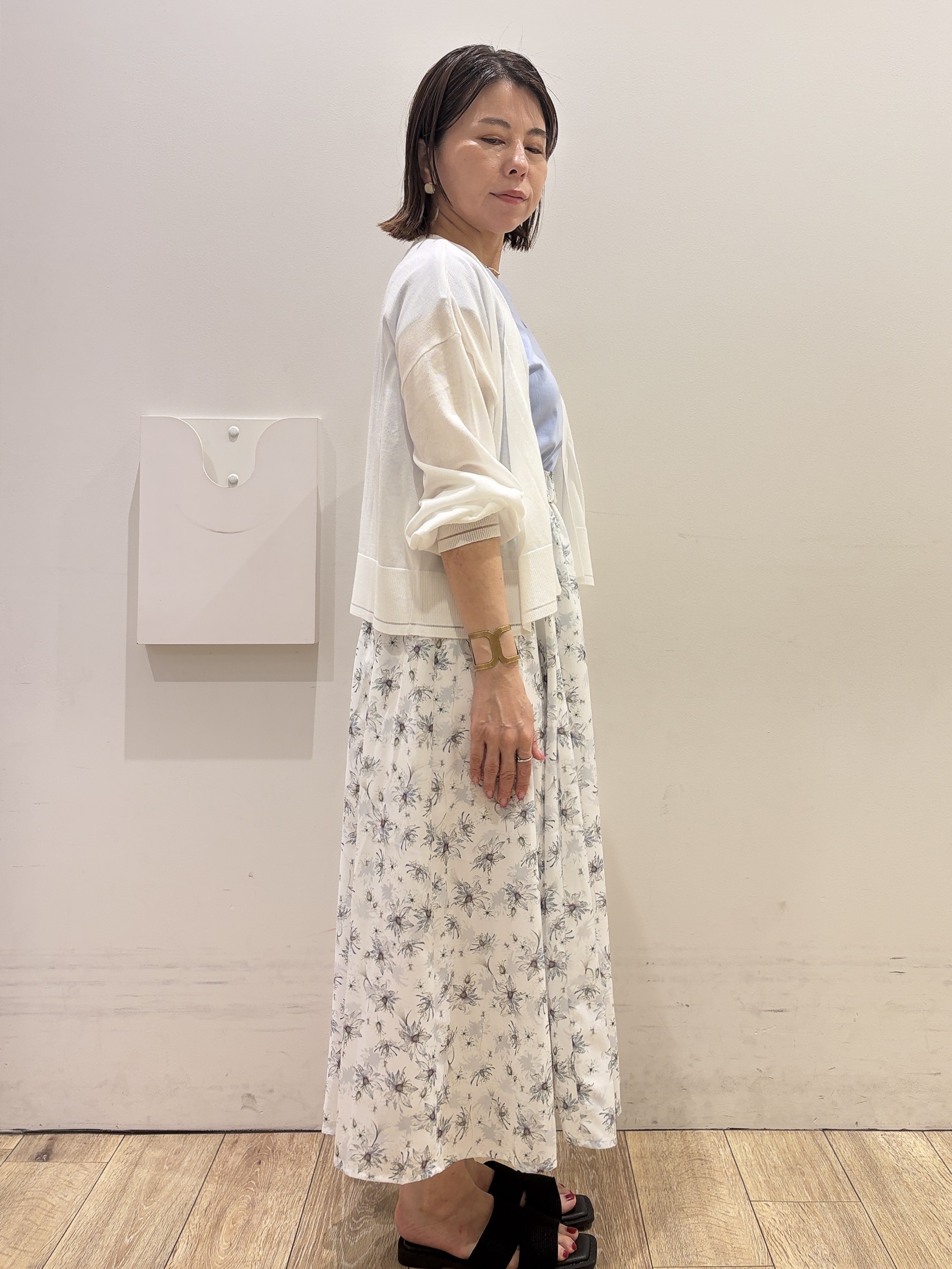 YUKOさんの「index｜◆【日比谷花壇コラボ】ニゲラ柄フレアスカート【防シワ／洗濯機OK】」を使ったコーディネート