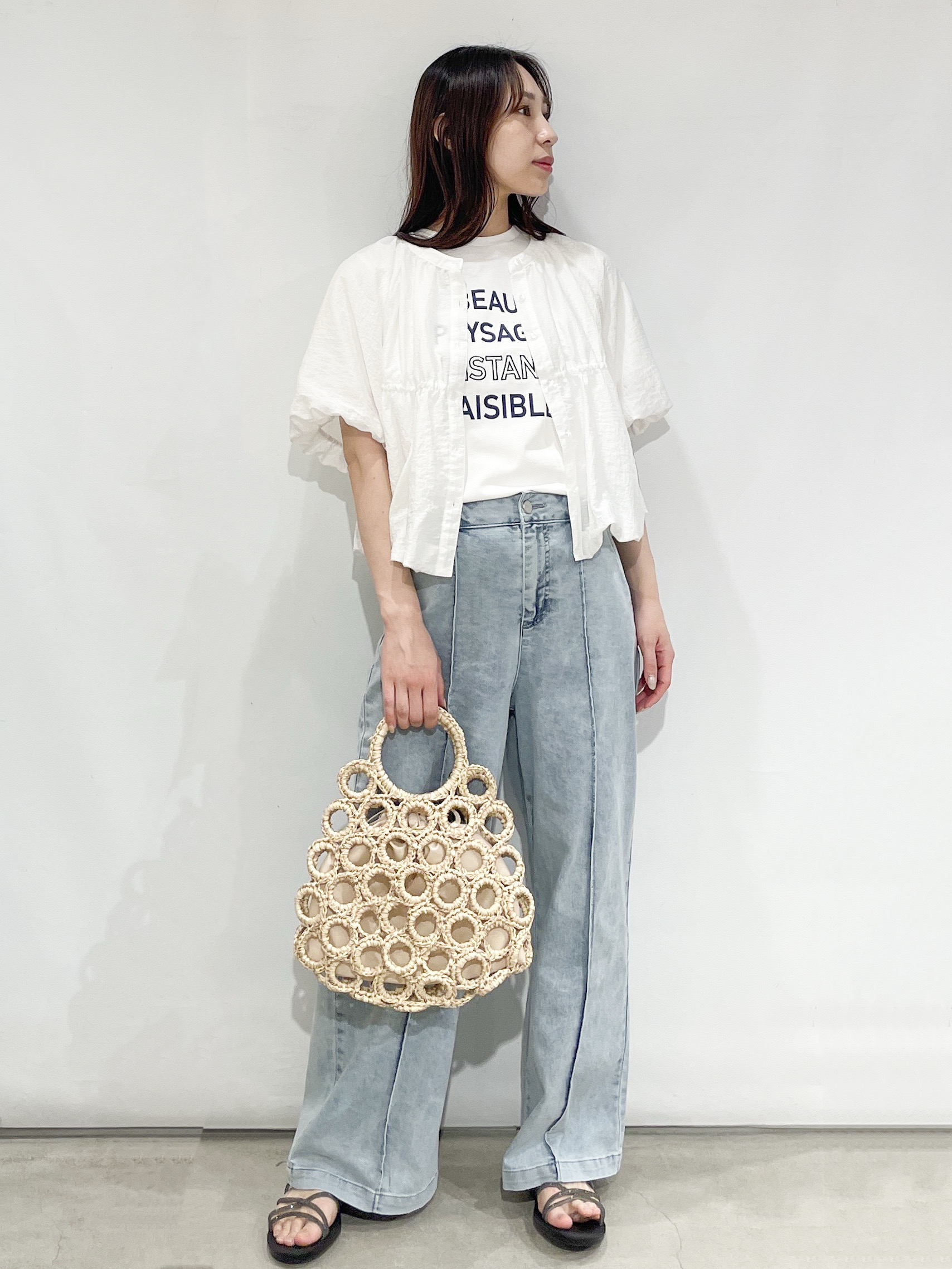 sayaさんの「OPAQUE.CLIP｜ロゴプリント刺繍アソートTシャツ【洗濯機OK】」を使ったコーディネート