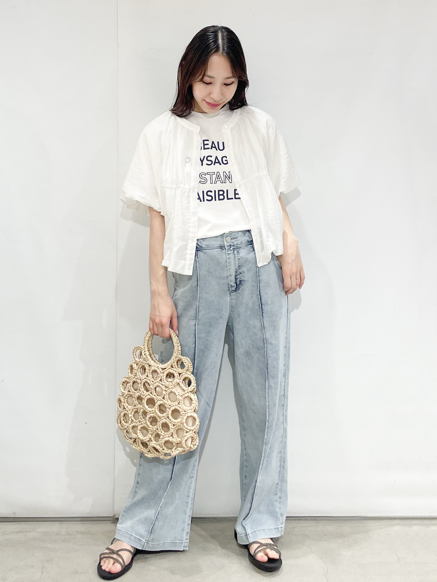 sayaさんの「OPAQUE.CLIP｜ロゴプリント刺繍アソートTシャツ【洗濯機OK】」を使ったコーディネート