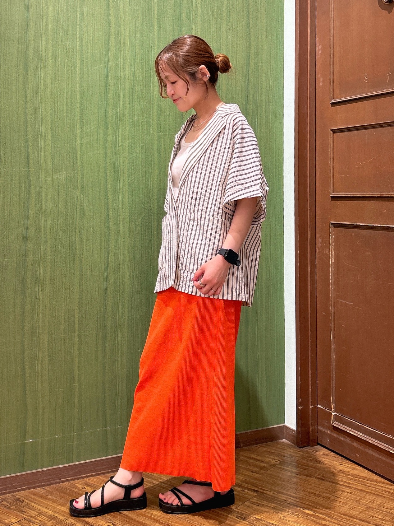 かおりさんの「SHOO･LA･RUE｜【S-LL/吸水速乾/セットアップ可】羽織るだけで主役になる サッカーストライプシャツジャケット」を使ったコーディネート