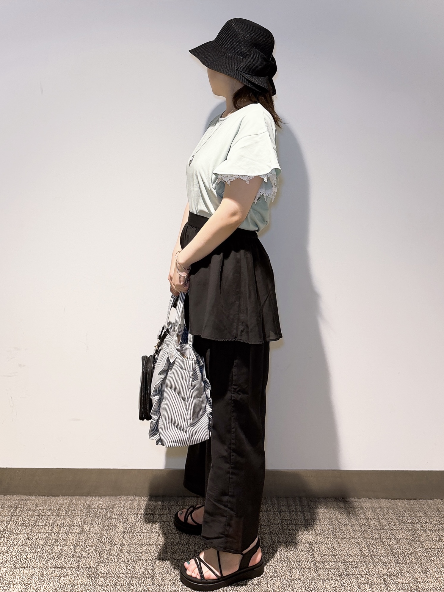 みーさんの「grove｜【二の腕カバー、UV】涼しく華やかに、レースレイヤードスリーブTシャツ」を使ったコーディネート