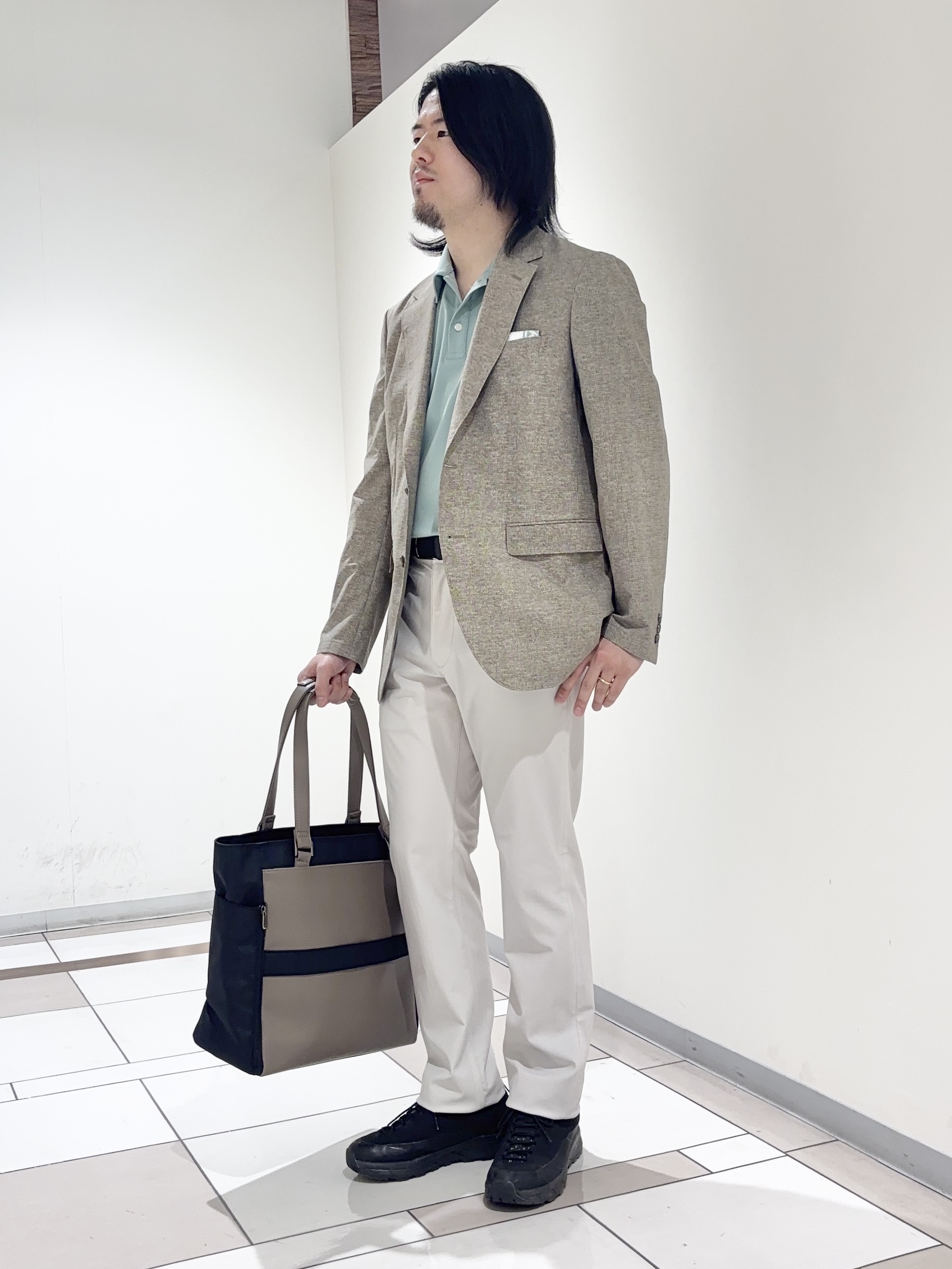 及川さんの「TAKEO KIKUCHI｜【抗菌防臭】COOL DOTS（R）ドビープリント ジャケット」を使ったコーディネート
