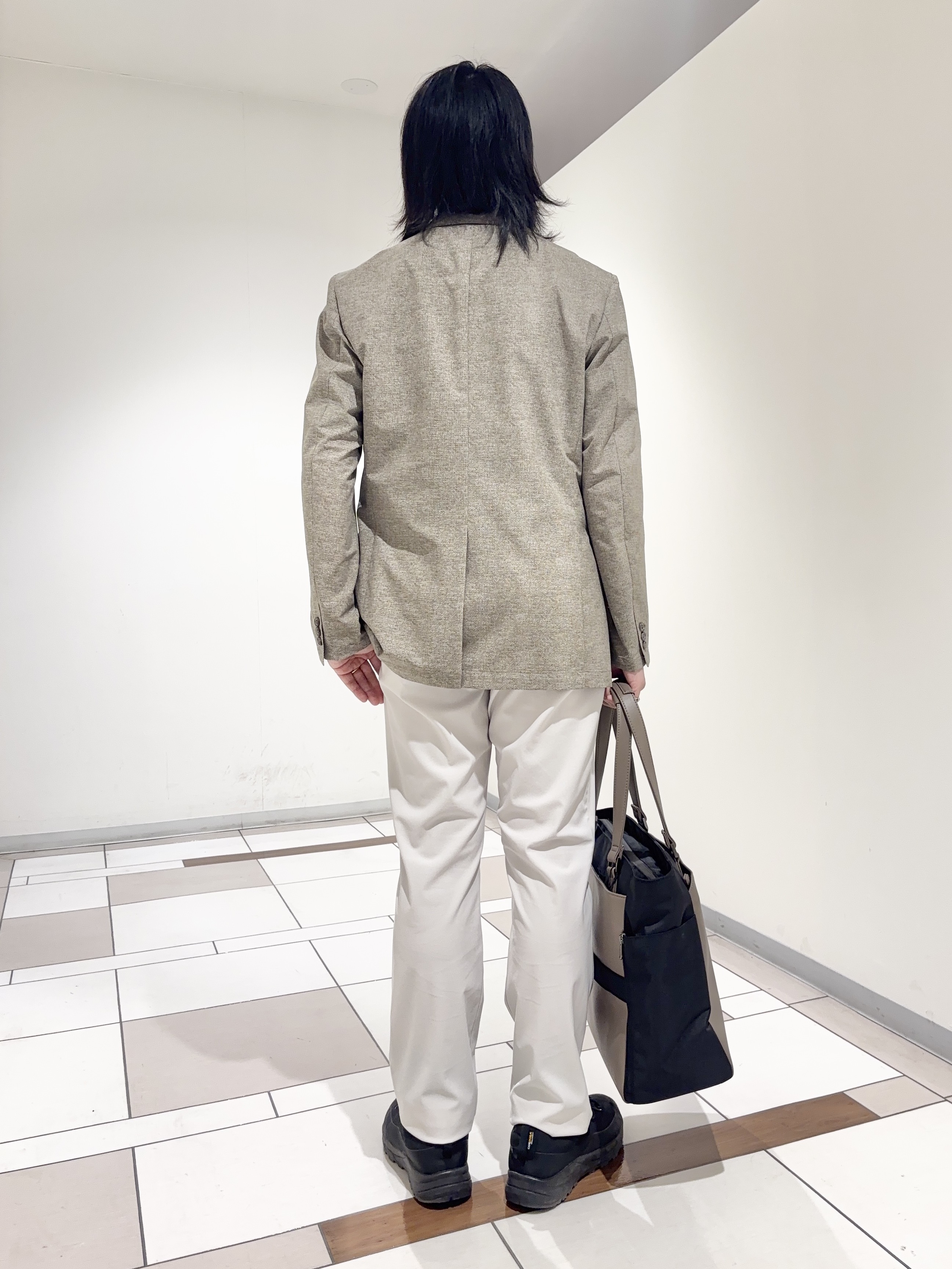及川さんの「TAKEO KIKUCHI｜【抗菌防臭】COOL DOTS（R）ドビープリント ジャケット」を使ったコーディネート