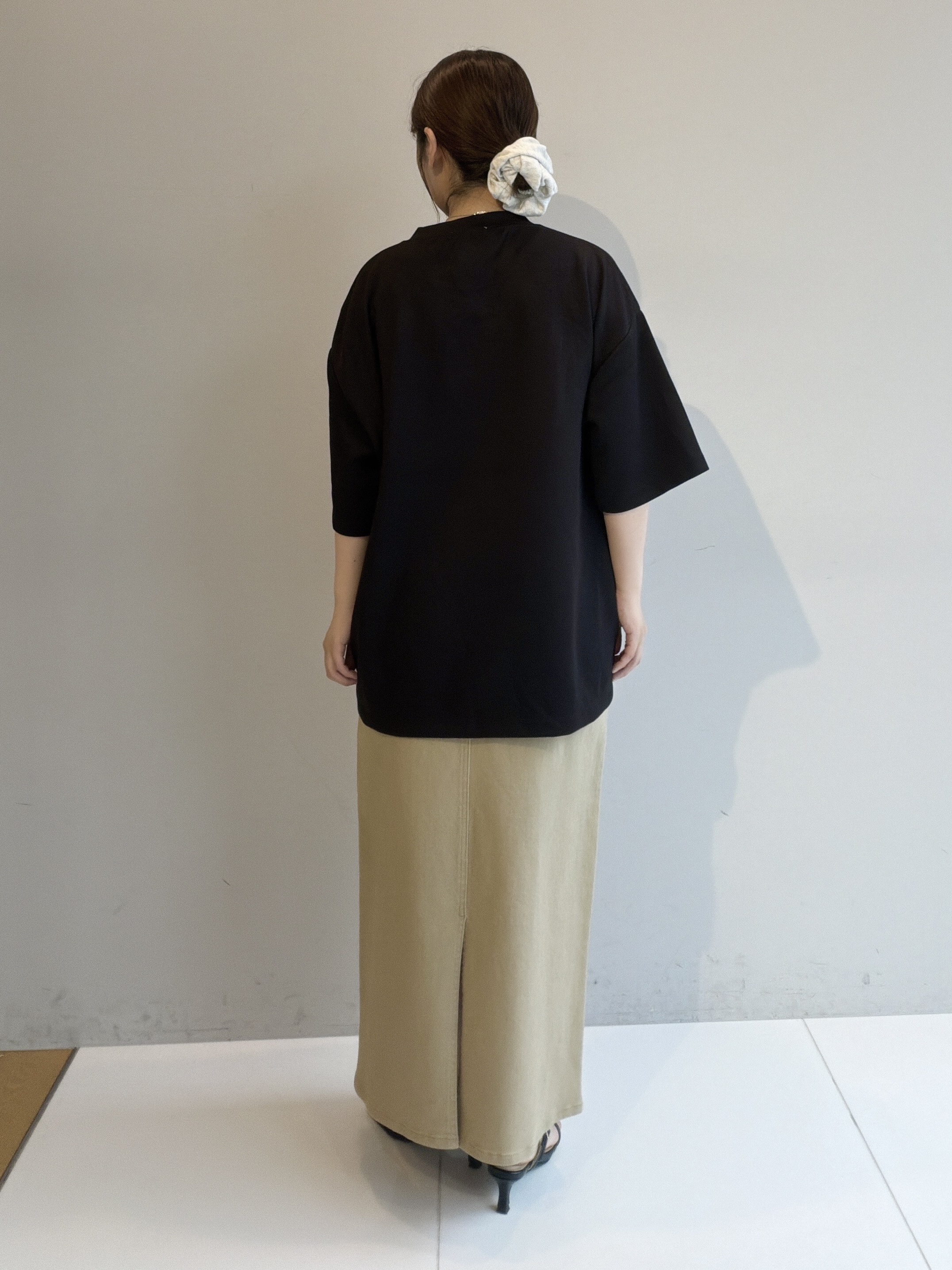 abeさんの「tk.TAKEO KIKUCHI｜ブラシ刺繍半袖Ｔシャツ」を使ったコーディネート