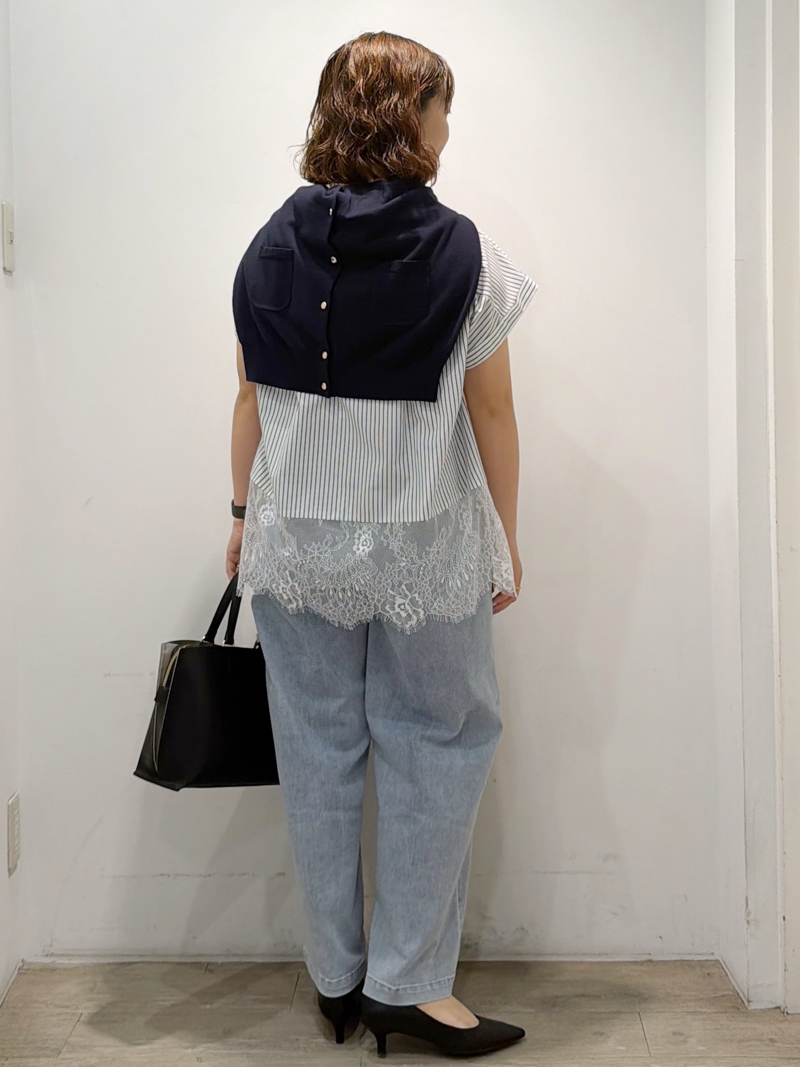 sumicaさんの「OPAQUE.CLIP｜裾レースフレンチスリーブブラウス【洗濯機OK】」を使ったコーディネート