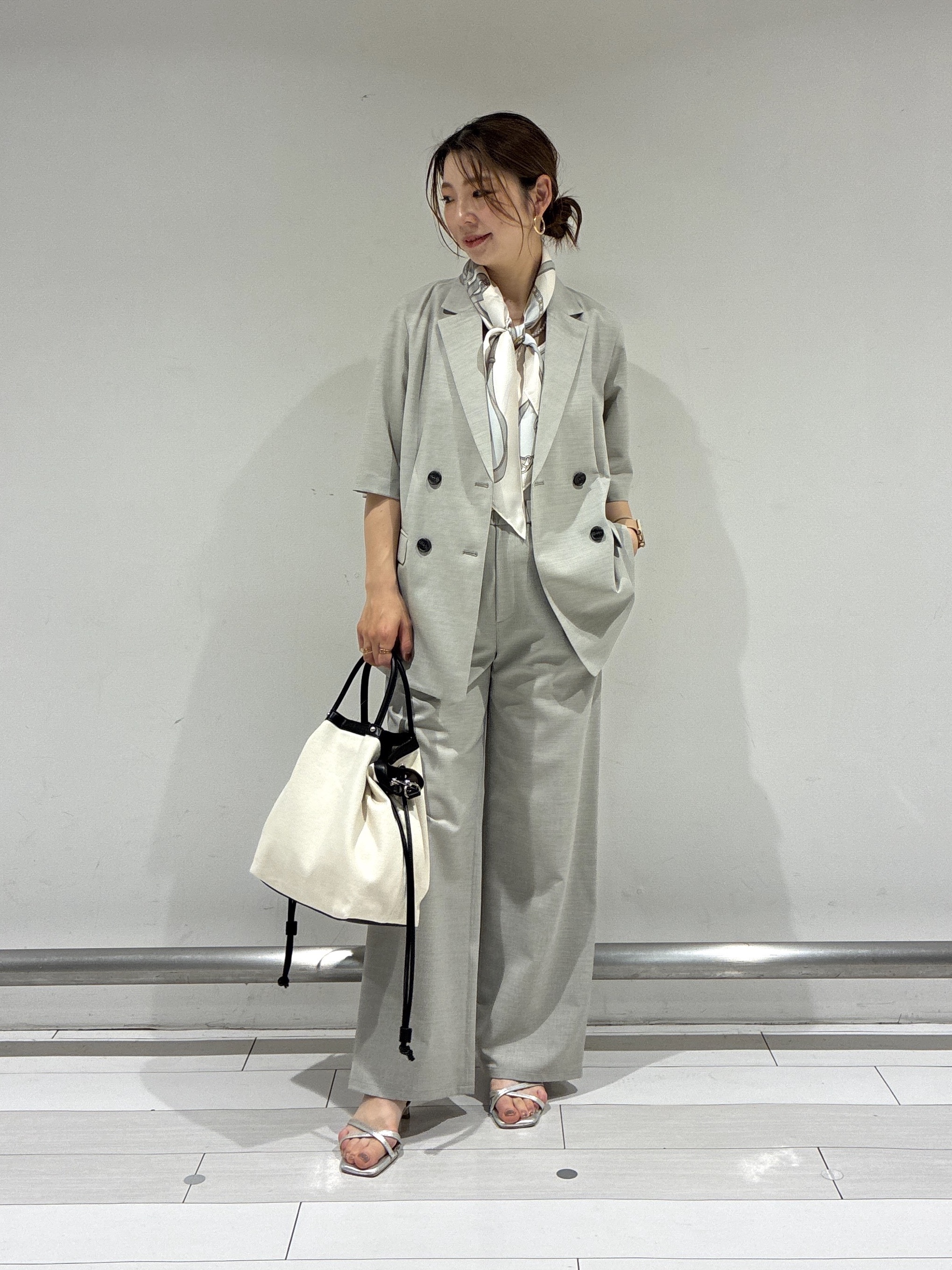 Rinさんの「UNTITLED｜【シワになりにくい/セットアップ可/接触冷感】ハーフスリーブジャケット」を使ったコーディネート