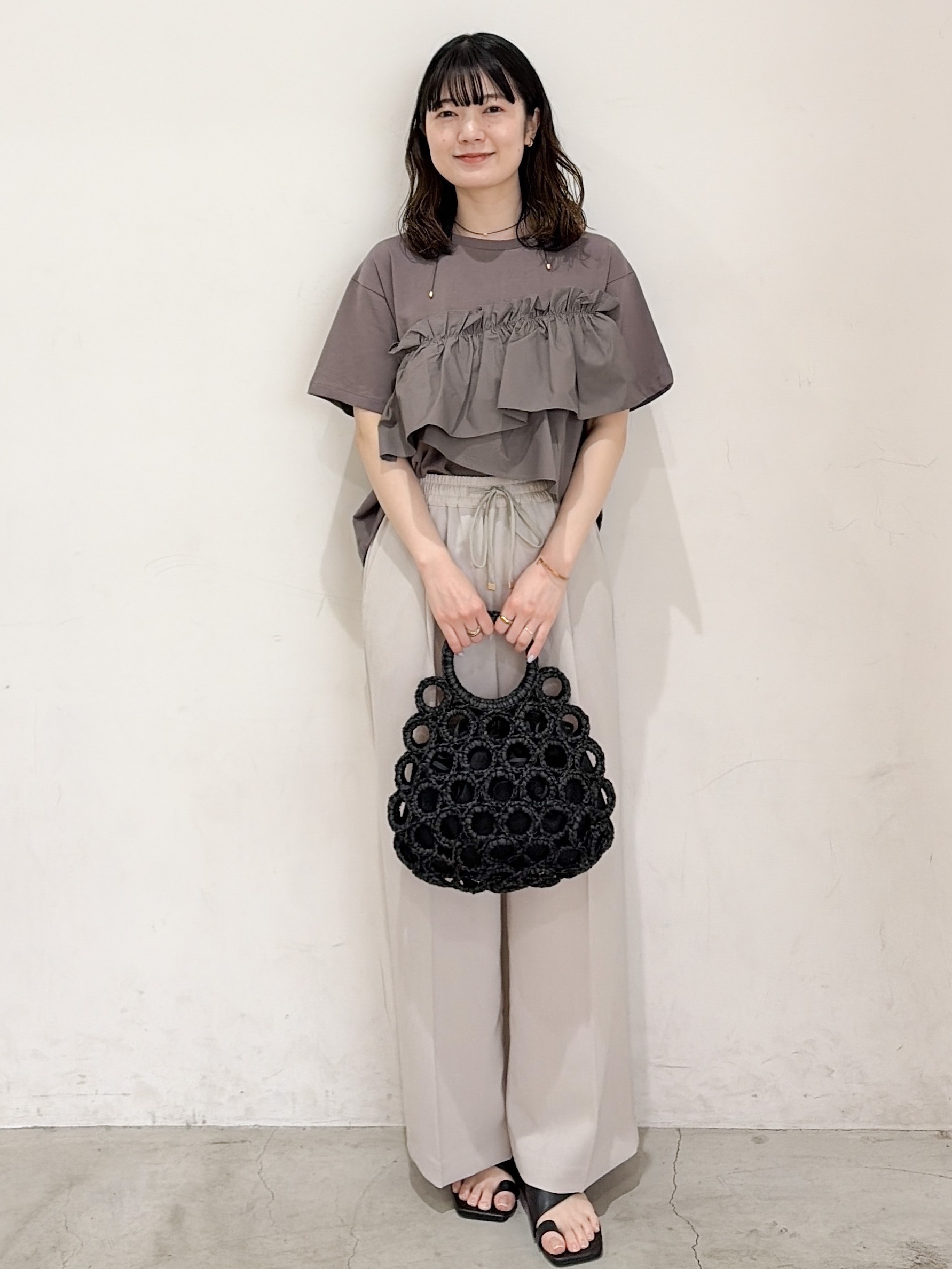 haruさんの「OPAQUE.CLIP｜【接触冷感】アシメフリルドッキングカットソー《洗濯機OK》」を使ったコーディネート