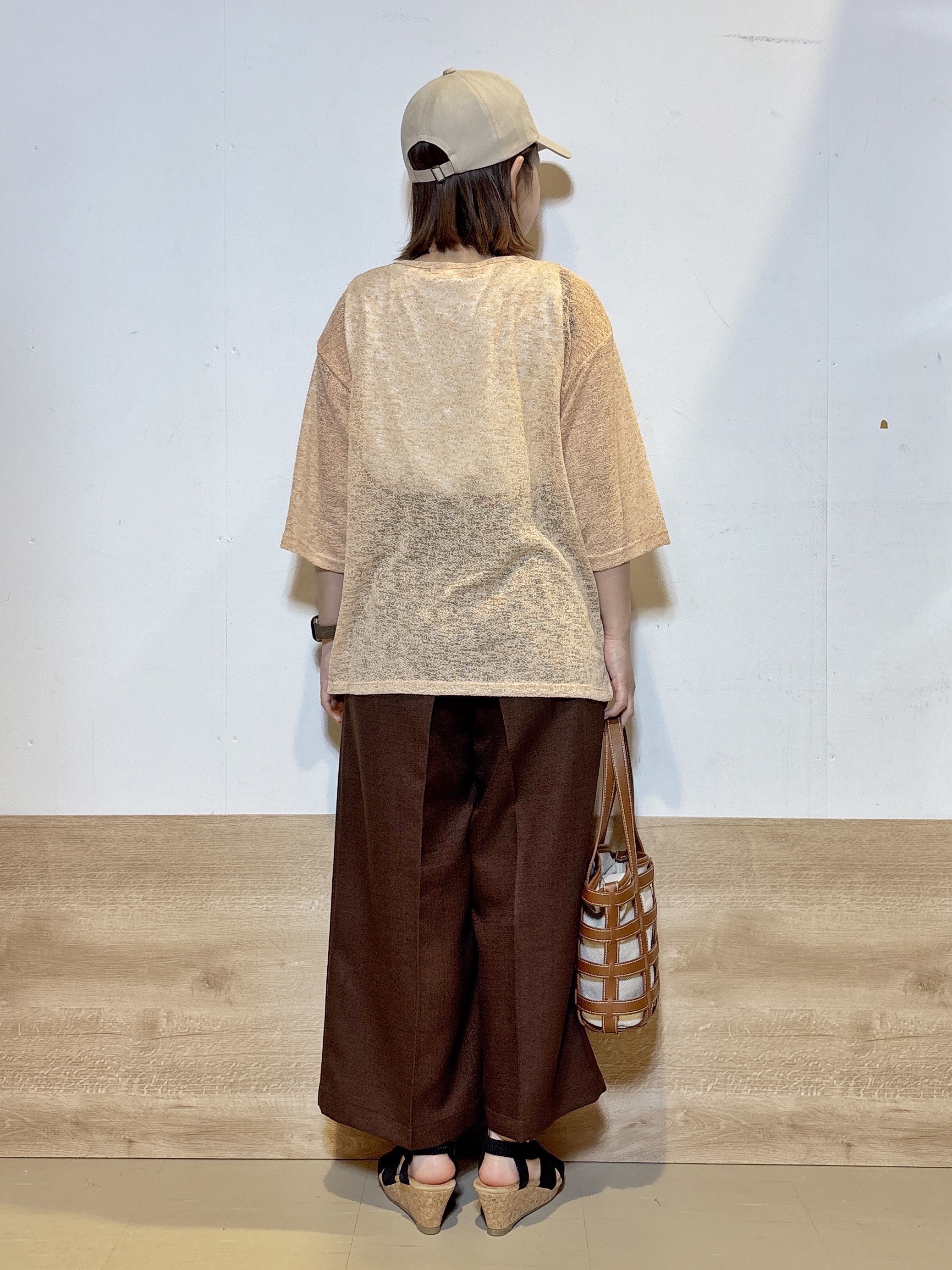 るねさんの「SHOO･LA･RUE｜【2点セット】メランジシアートップス&times;タンクトップセット」を使ったコーディネート