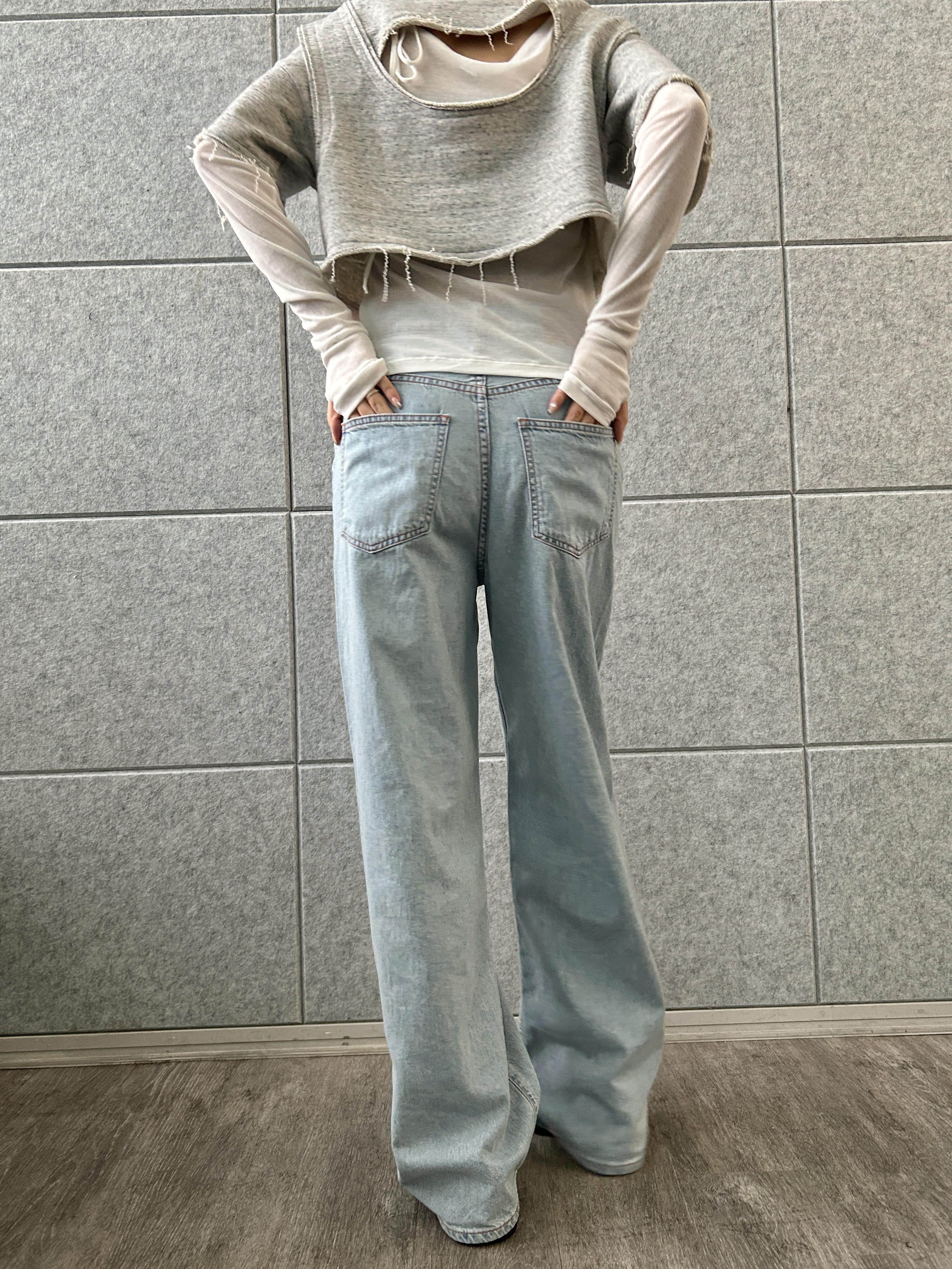harunaさんの「CODE A｜back open half－sleeve sweat」を使ったコーディネート