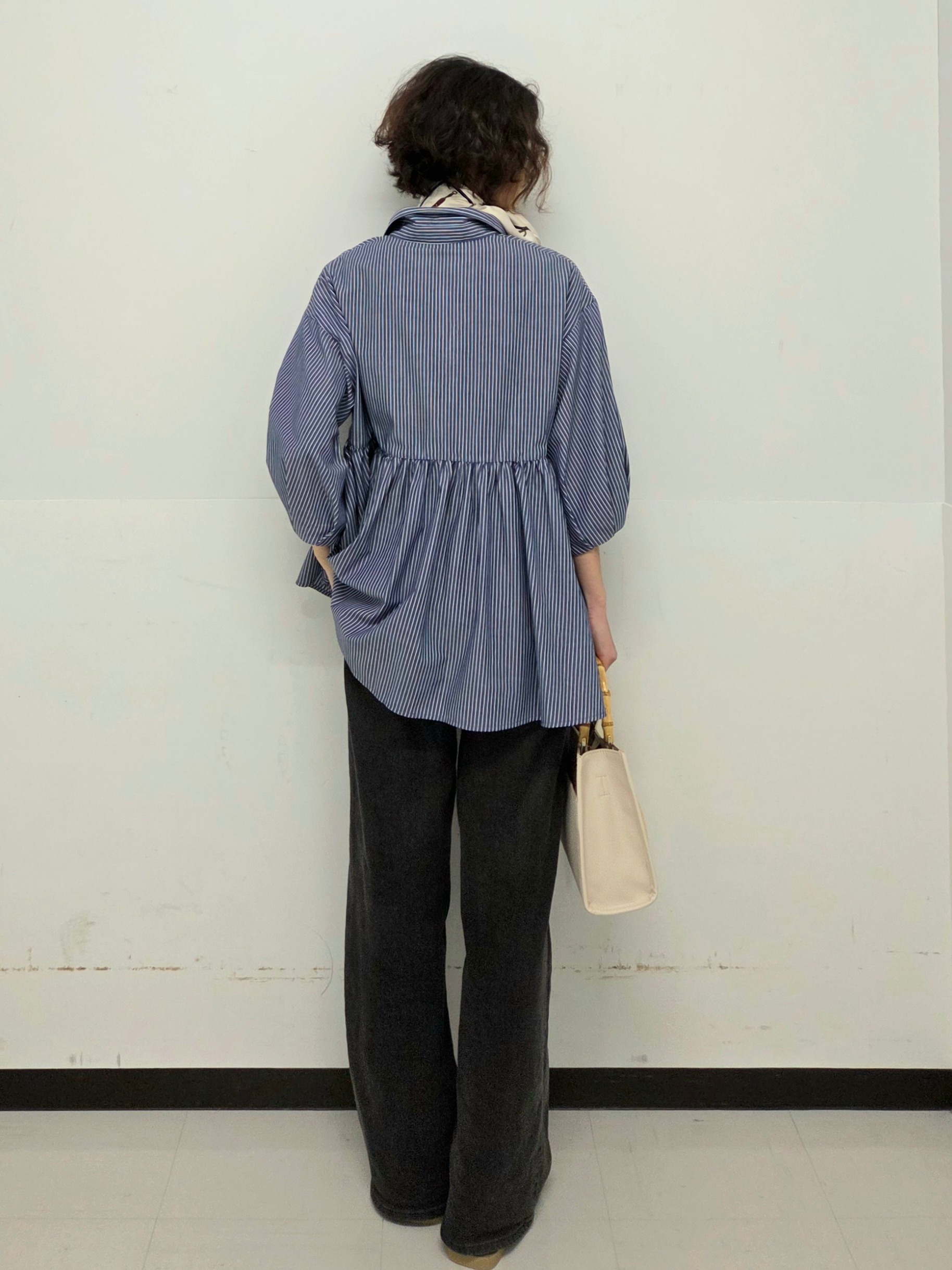 くまみさんの「OPAQUE.CLIP｜スキッパーペプラムブラウス【洗濯機OK】」を使ったコーディネート