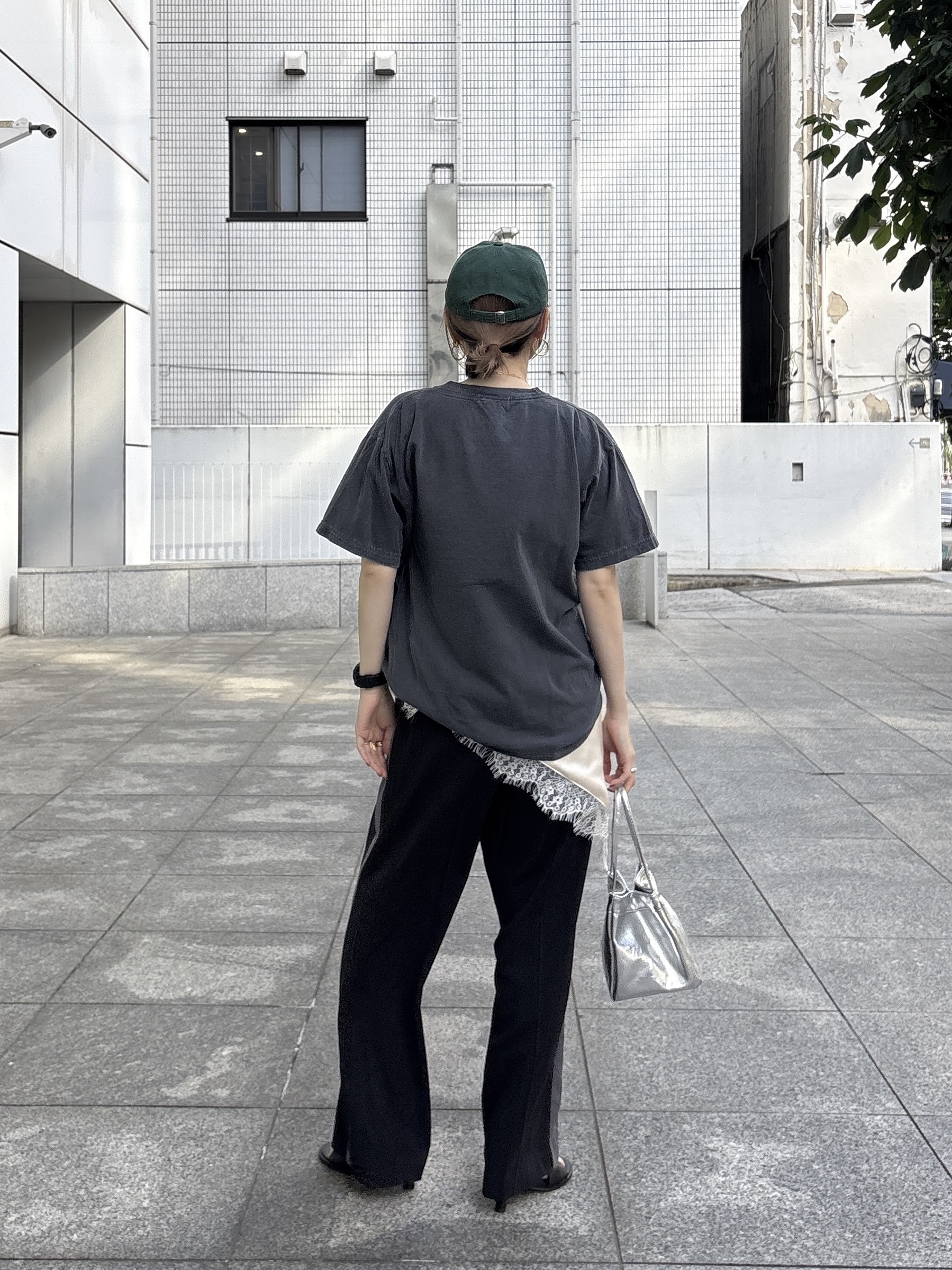 kotakiさんの「INDIVI｜Comfy SET UP｜イージーサイドラインワイドパンツ【セットアップ対応／通勤／カセット服／接触」を使ったコーディネート