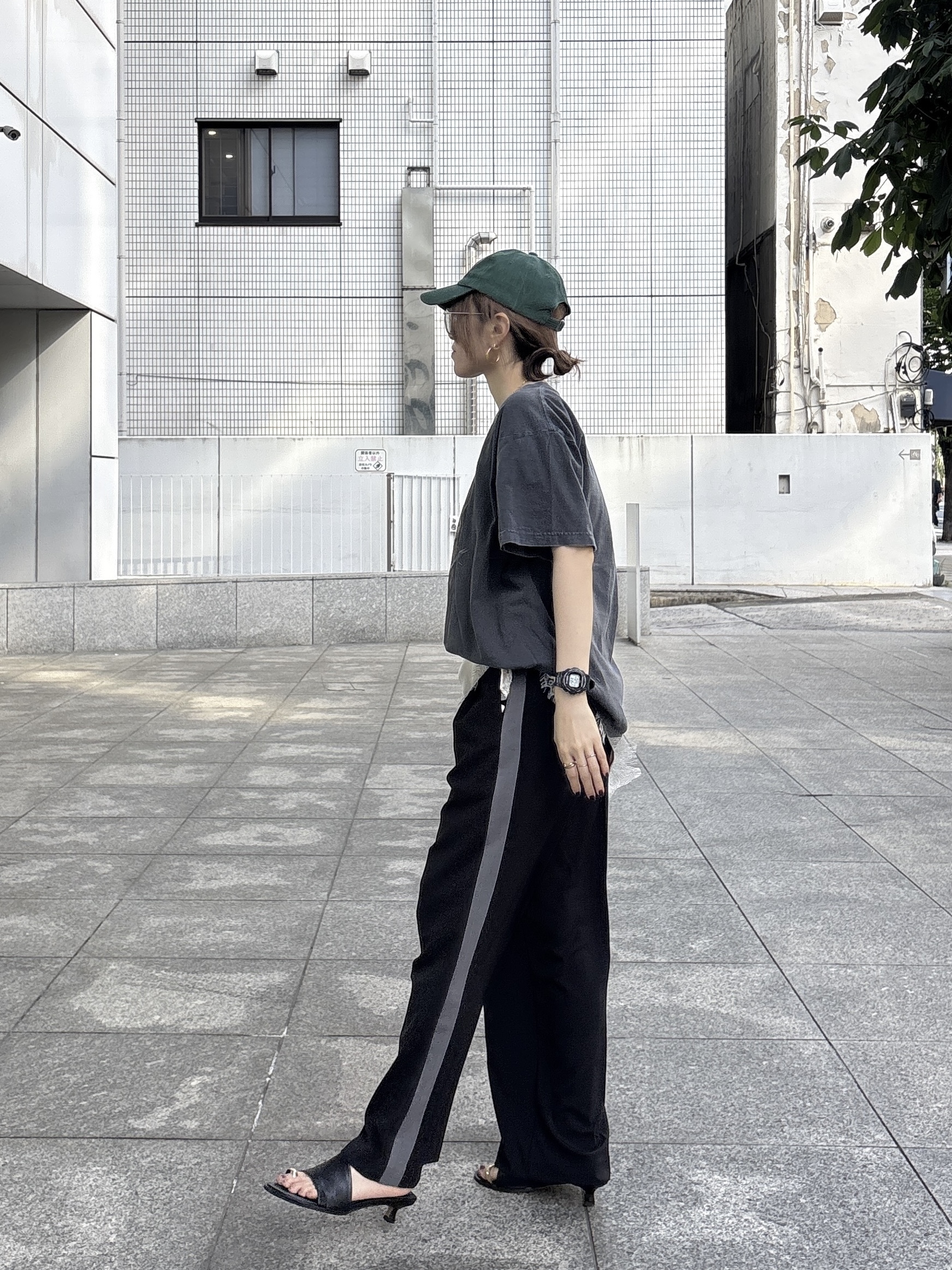 kotakiさんの「INDIVI｜Comfy SET UP｜イージーサイドラインワイドパンツ【セットアップ対応／通勤／カセット服／接触」を使ったコーディネート