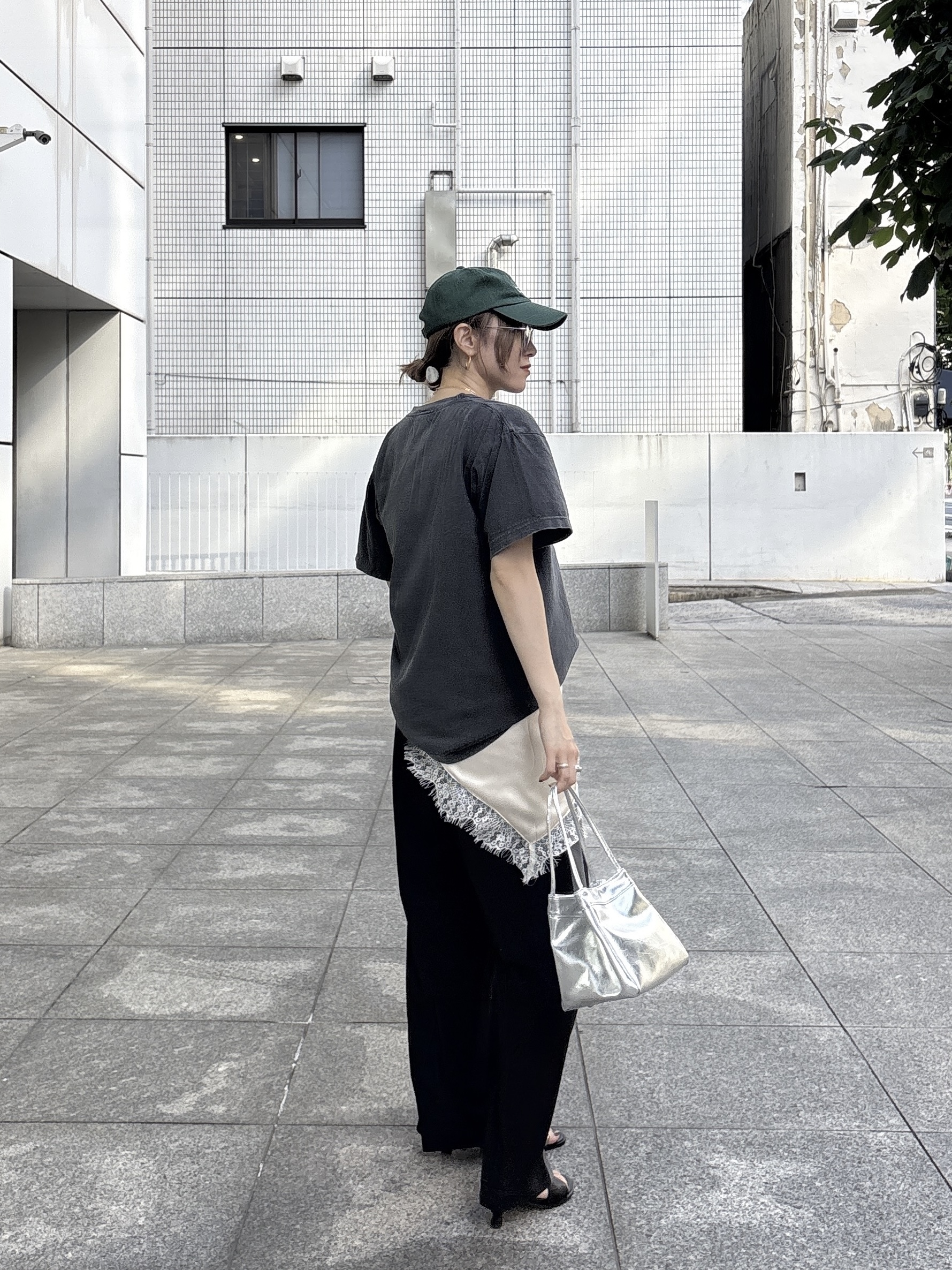 kotakiさんの「INDIVI｜Comfy SET UP｜イージーサイドラインワイドパンツ【セットアップ対応／通勤／カセット服／接触」を使ったコーディネート