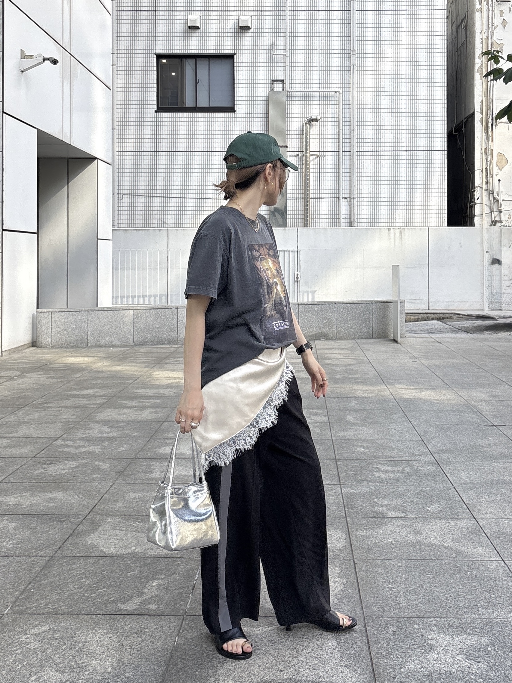kotakiさんの「INDIVI｜Comfy SET UP｜イージーサイドラインワイドパンツ【セットアップ対応／通勤／カセット服／接触」を使ったコーディネート