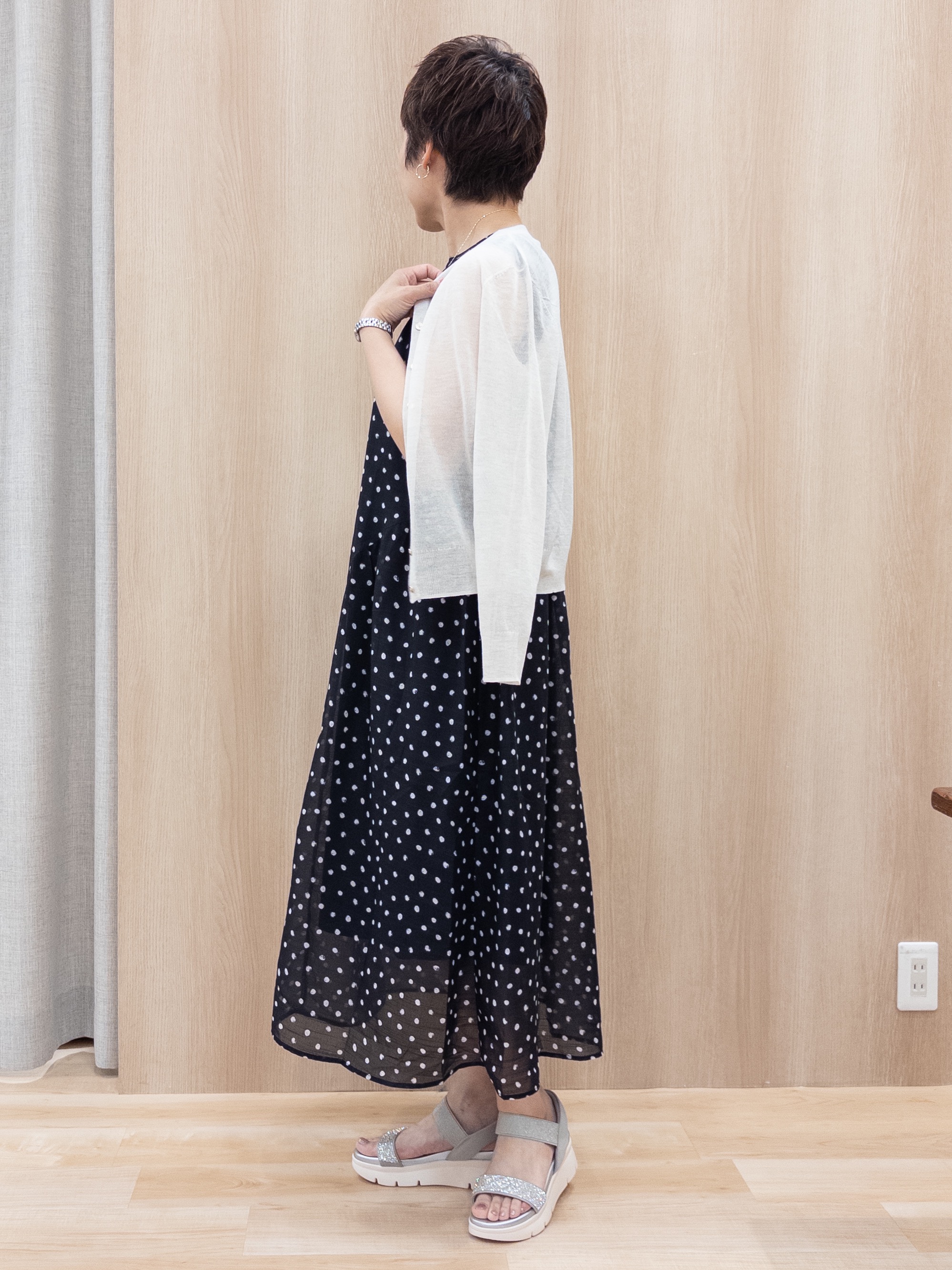 シュウコさんの「grove｜高評価！【洗える/名品】大人の透け感、シアーカーディガン」を使ったコーディネート