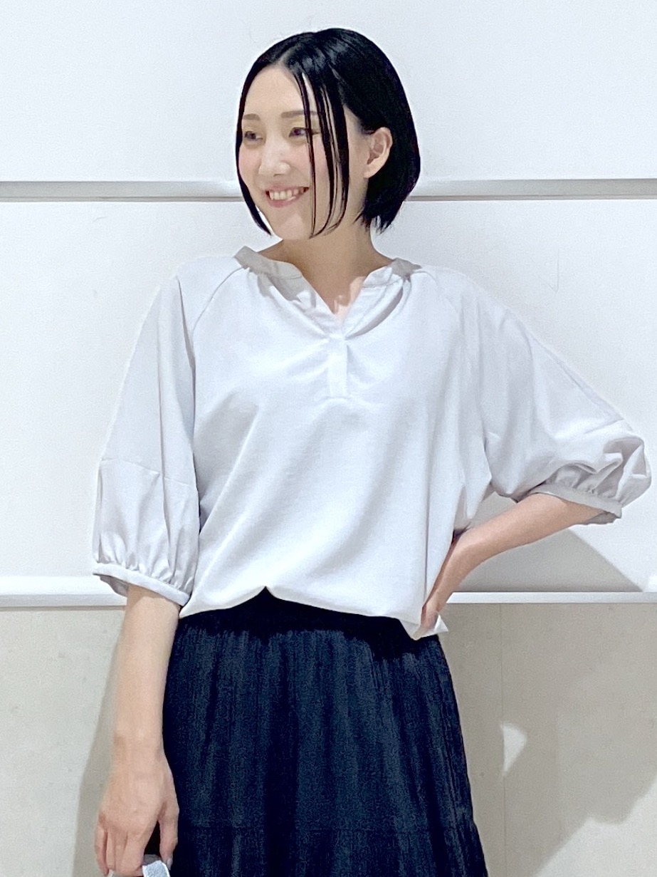 eriko さんの「Dessin｜【洗える】スキッパーライトブラウス」を使ったコーディネート