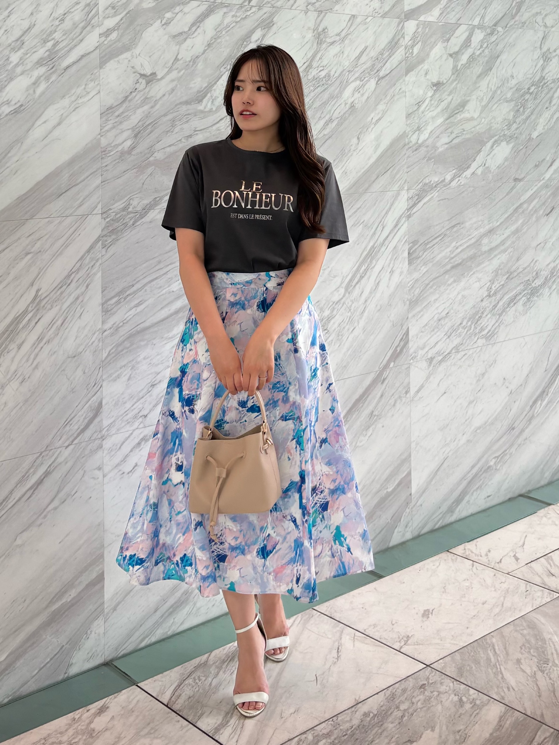 MISAKIさんの「COUP DE CHANCE｜【手洗い可／日本製】半袖ロゴTシャツ」を使ったコーディネート