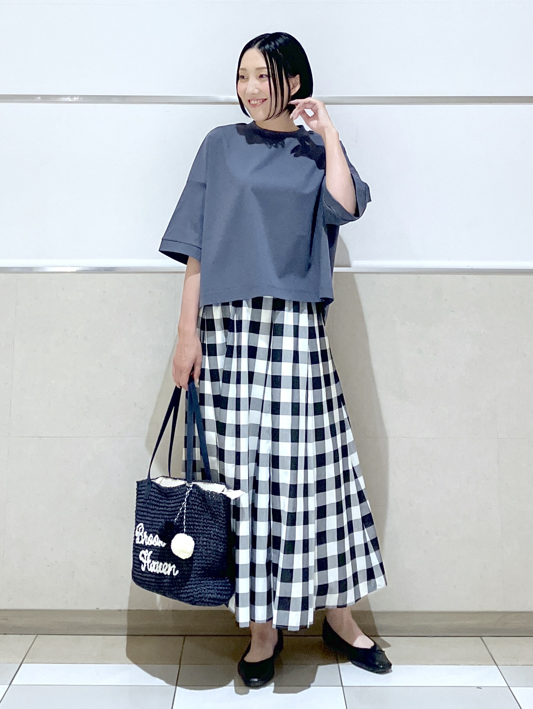 eriko さんの「Dessin｜【体型カバー】美光沢カットソーボクシーシルエット」を使ったコーディネート