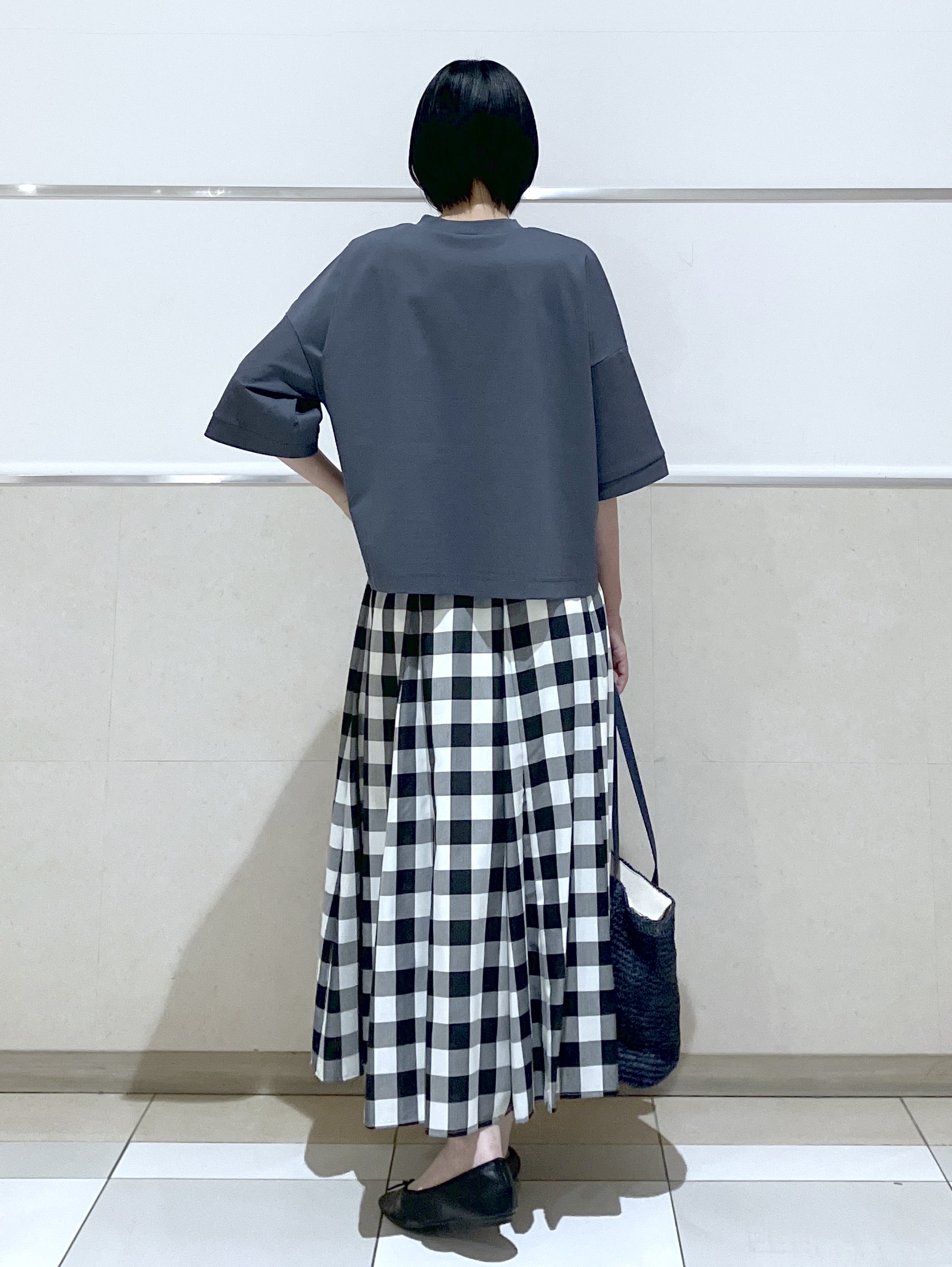 eriko さんの「Dessin｜【体型カバー】美光沢カットソーボクシーシルエット」を使ったコーディネート