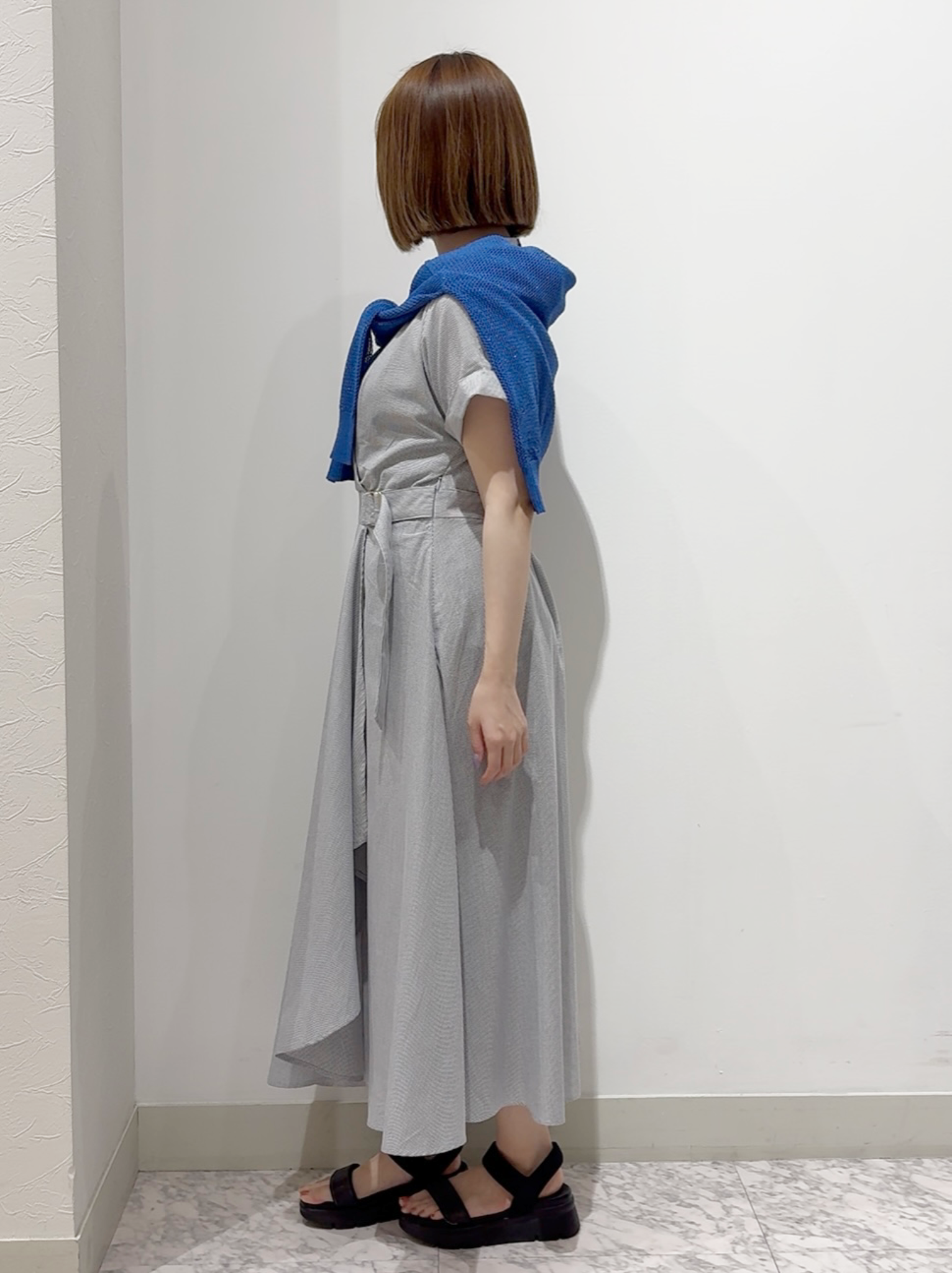 しかっちさんの「grove｜【洗える】さらっと軽やか、カシュクール風サッカーワンピース」を使ったコーディネート